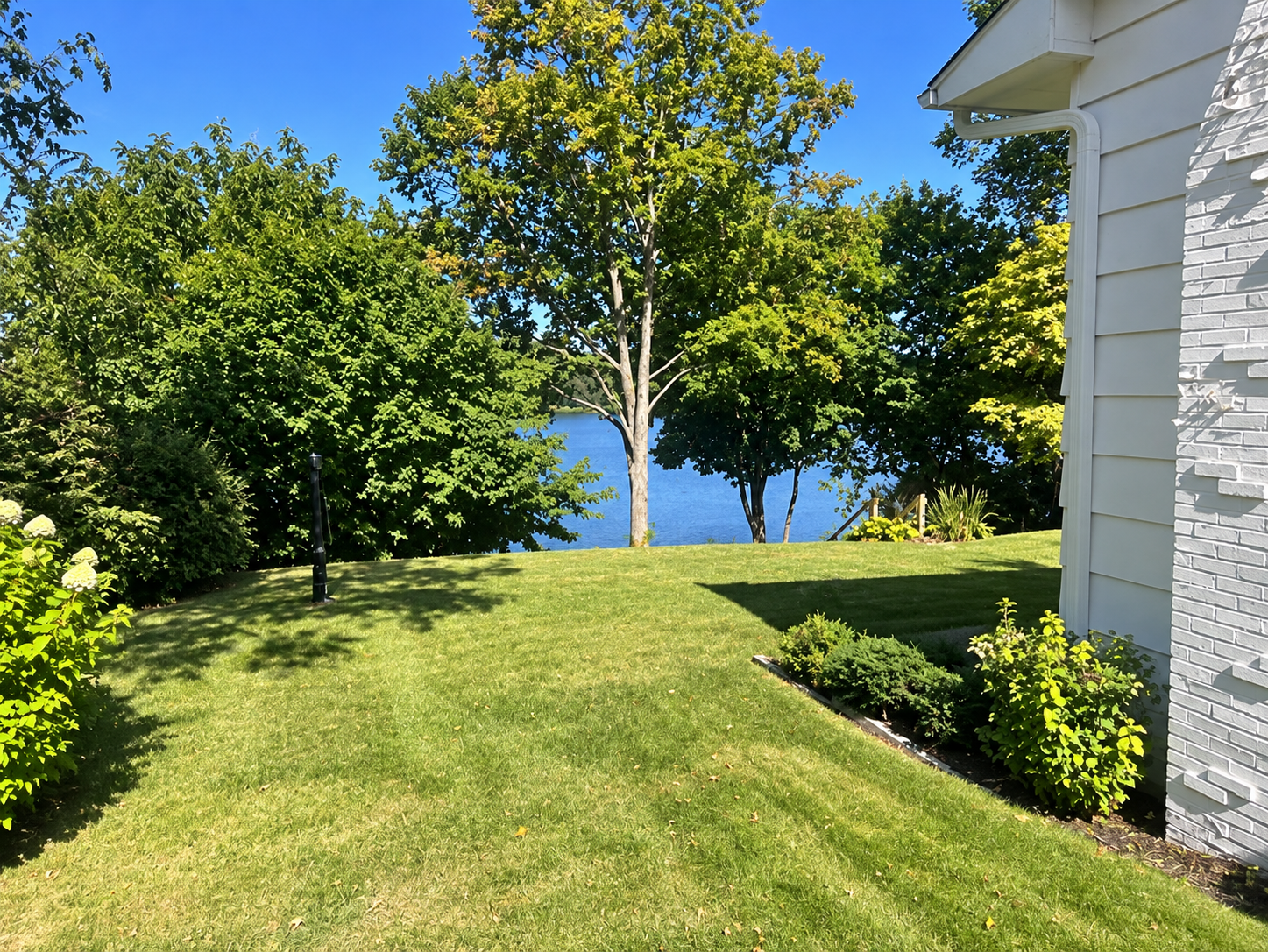 7339 Frontier Trl, Chanhassen, MN 55317