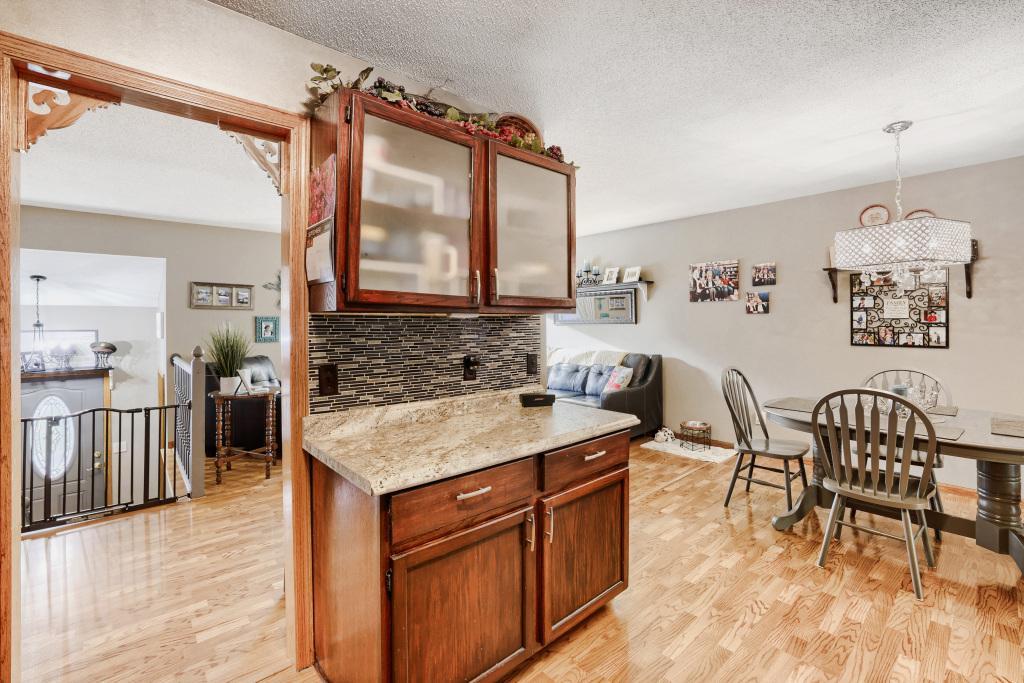 6078 Kalland Dr NE, Albertville, MN 55301