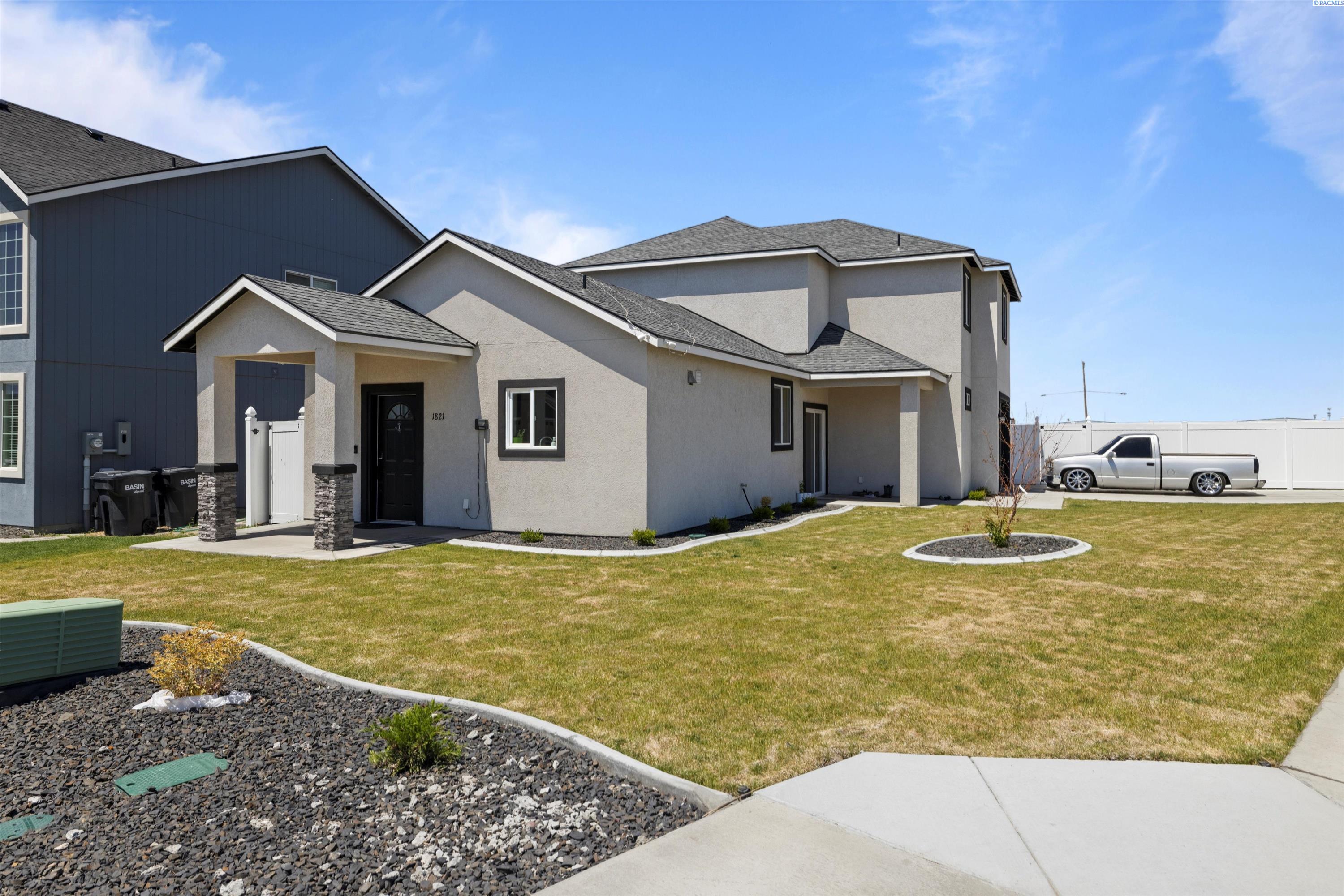 1821 E Highland St, Pasco, WA 99301