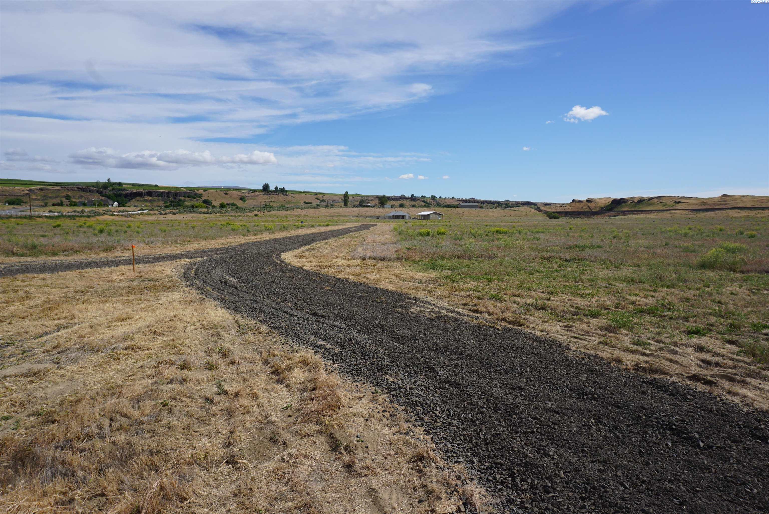 1002 NKA Hansen Rd, Prosser, WA 99350
