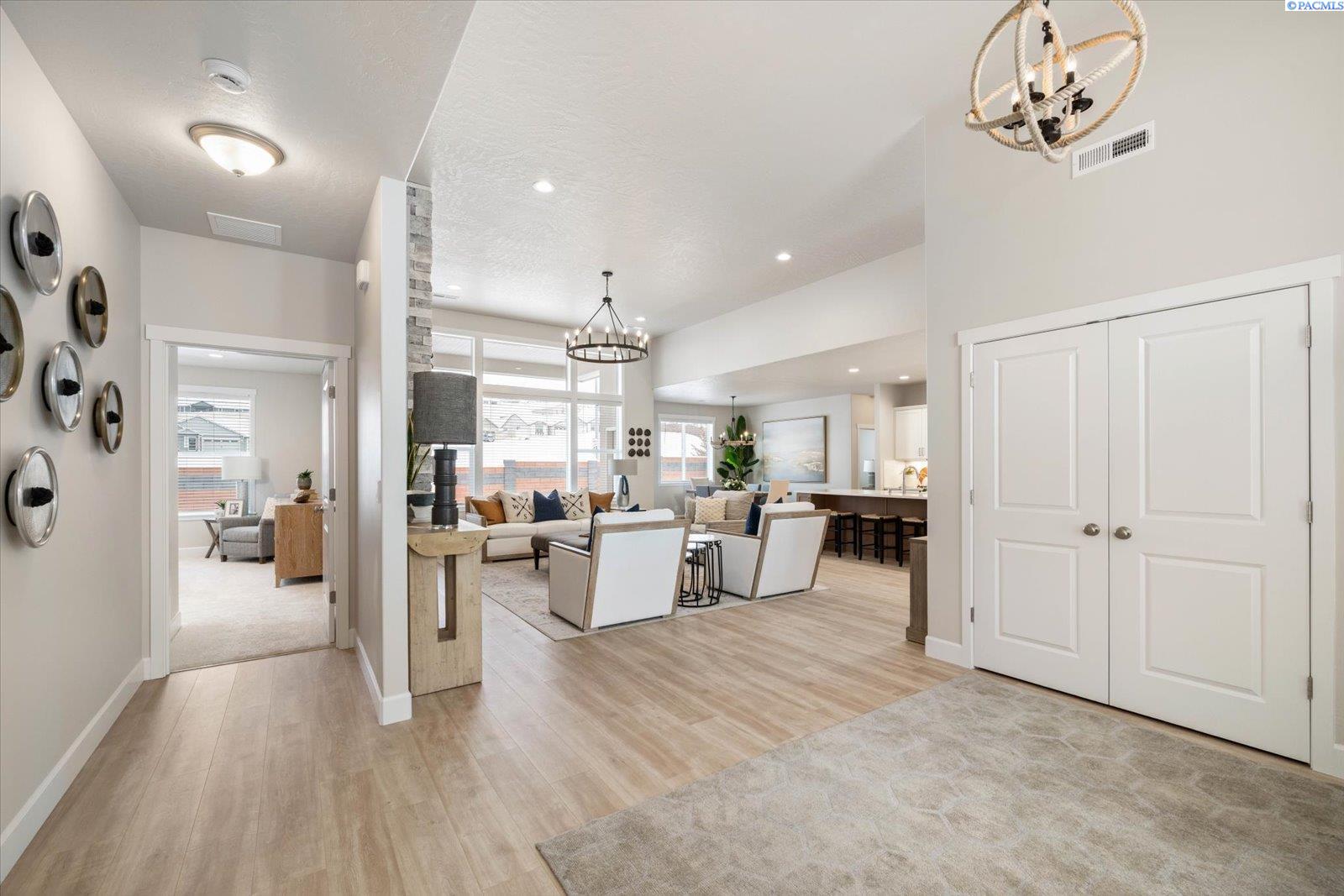 7262 W 28th Pl, Kennewick, WA 99338