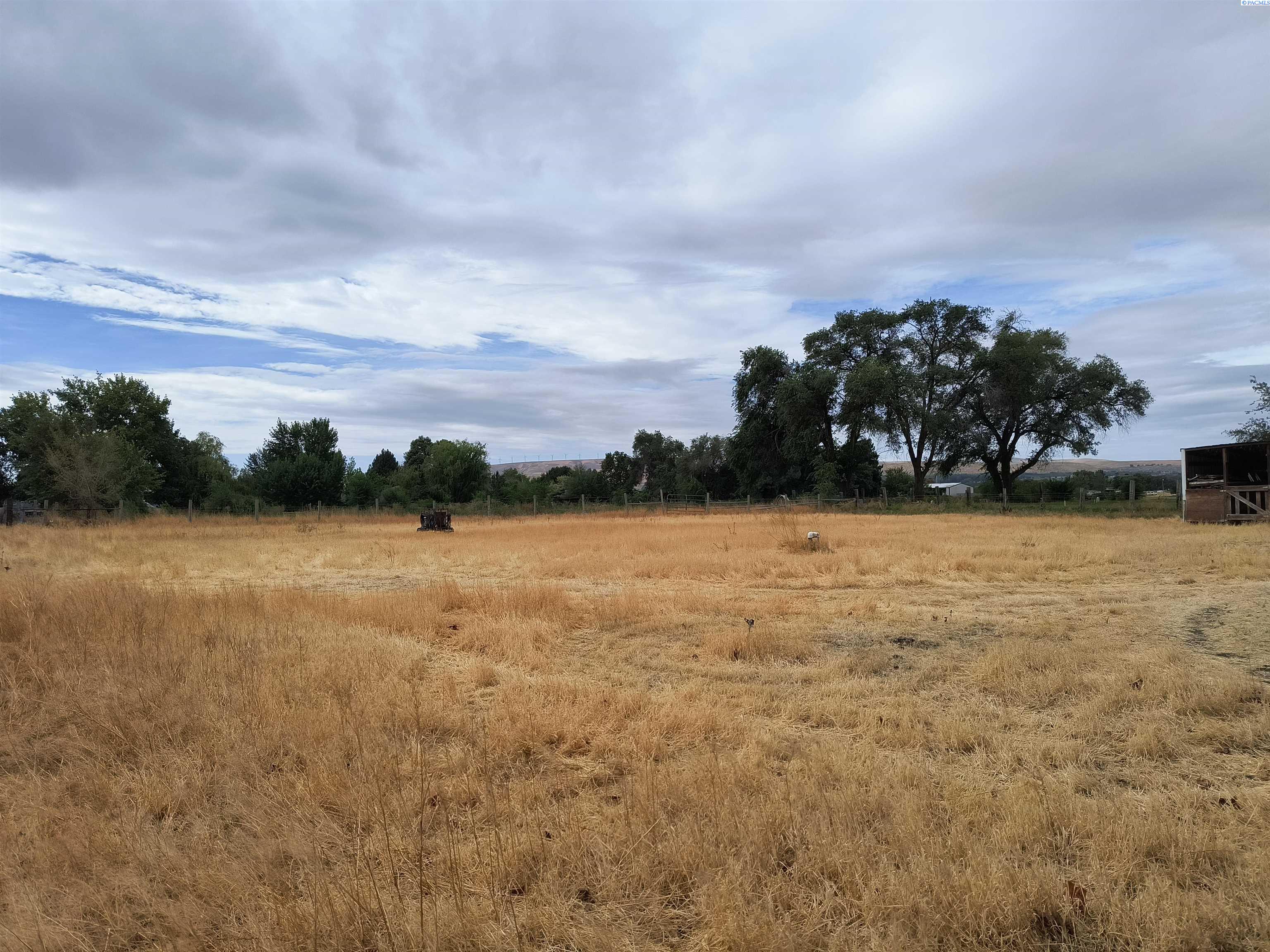 210703 E Bryson Brown Rd, Kennewick, WA 99337