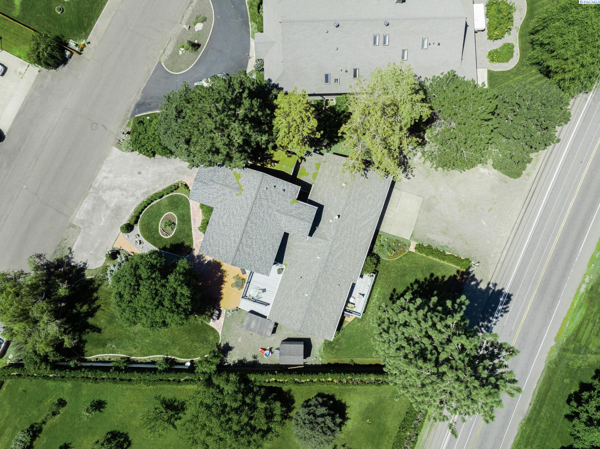 9505 Sturgis Rd, Pasco, WA 99301