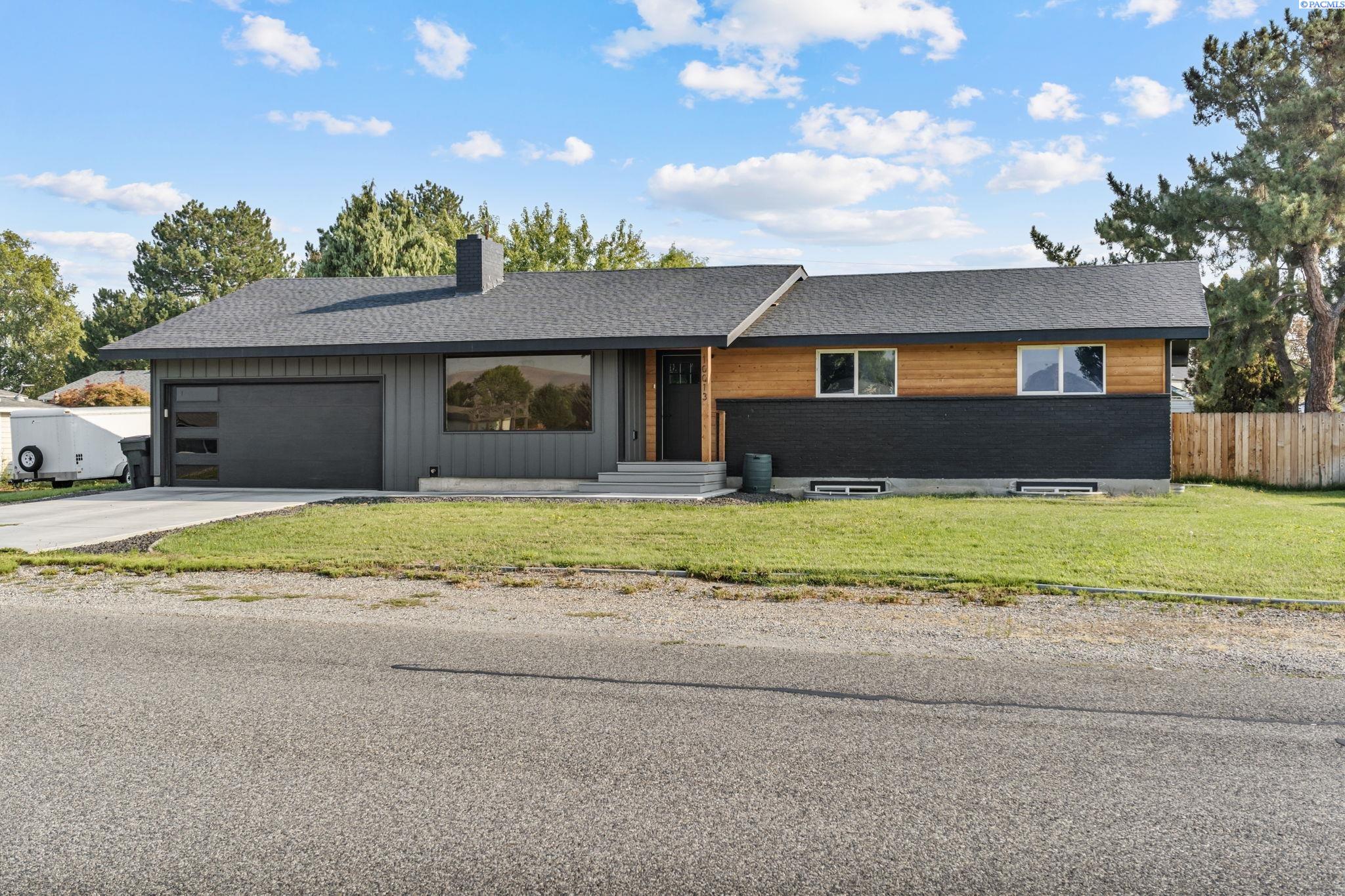 10013 W Argent Rd, Pasco, WA 99301
