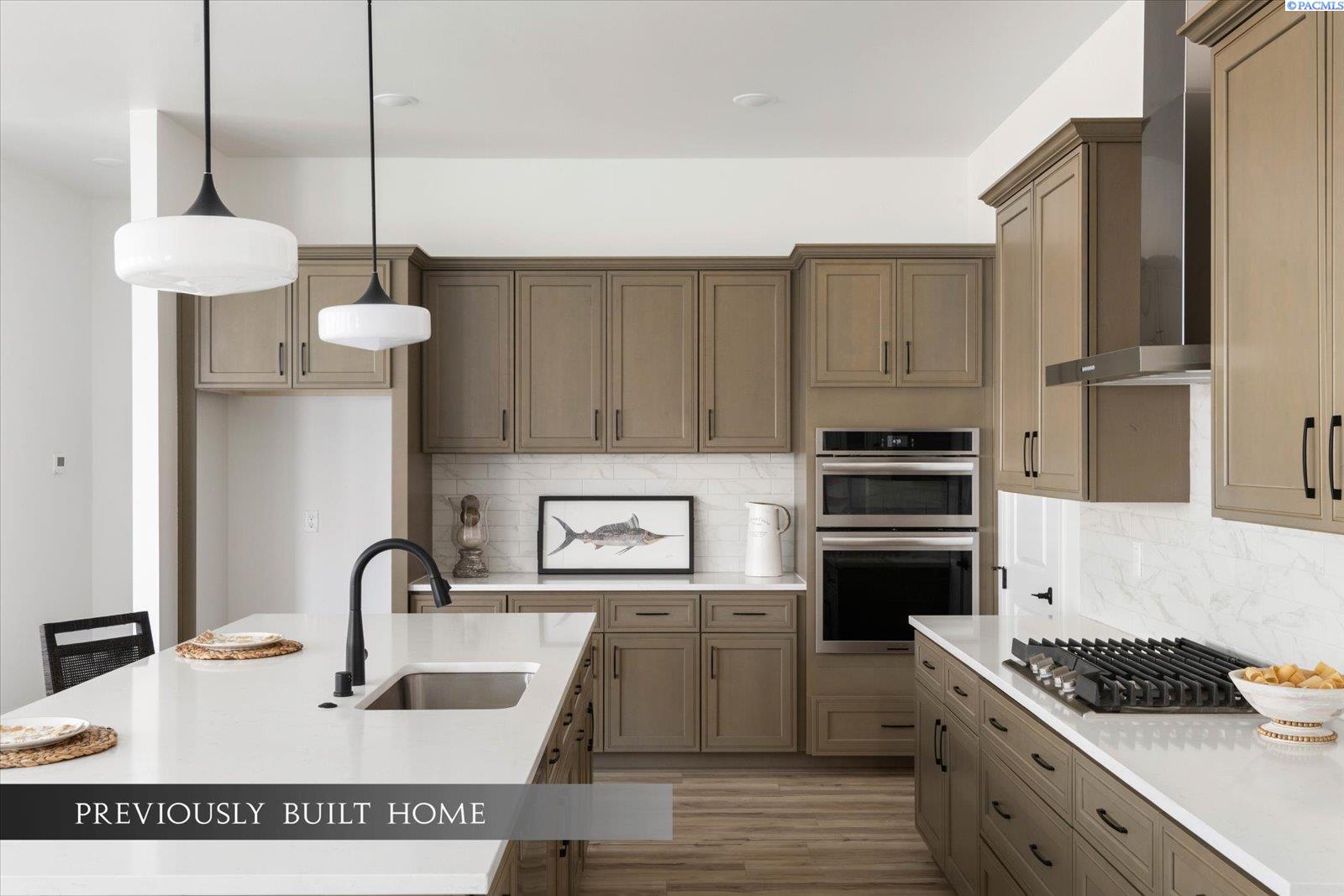 6685 W 27th Ave, Kennewick, WA 99338