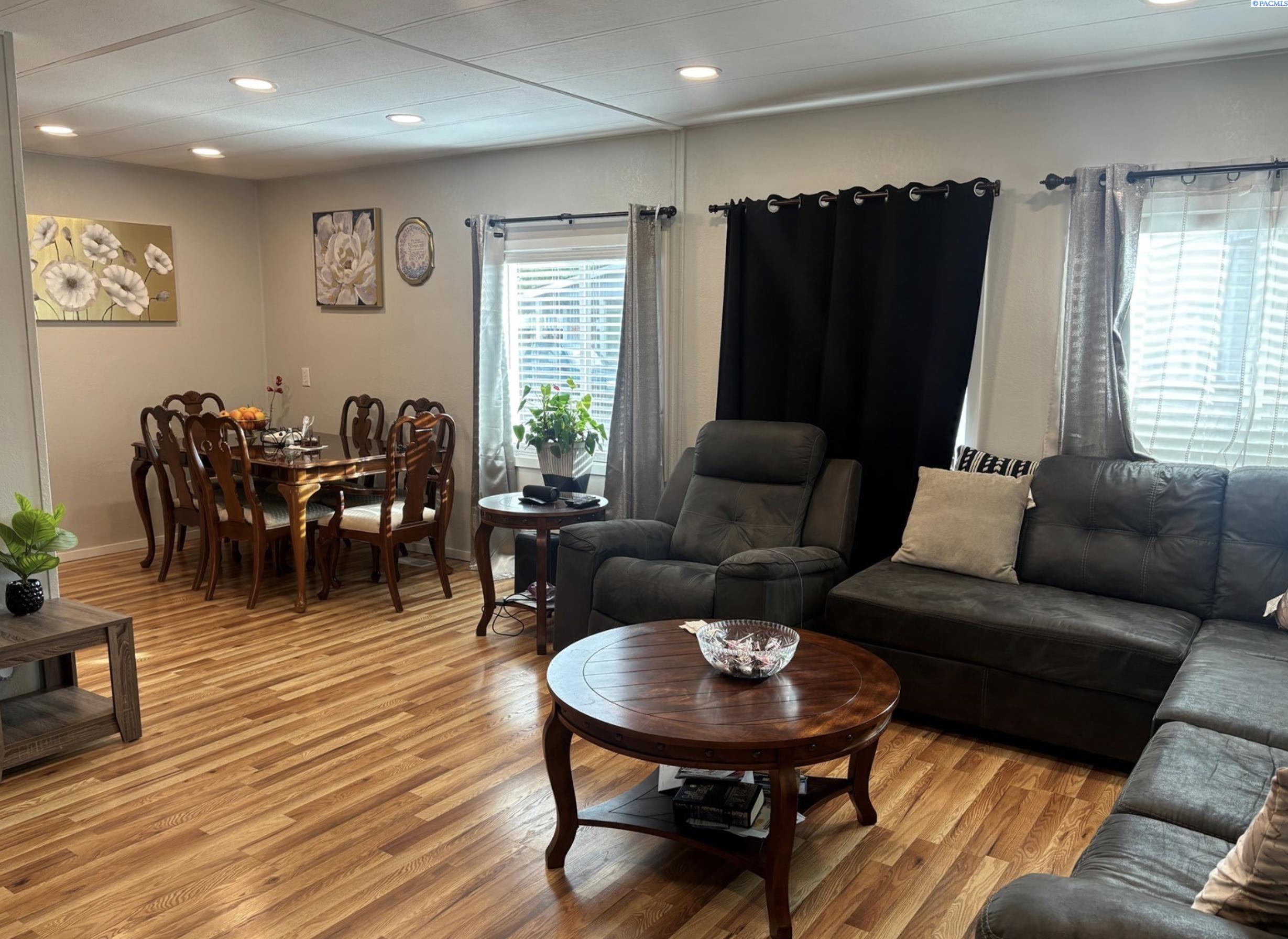 7901 W Clearwater Ave #182 #182, Kennewick, WA 99336