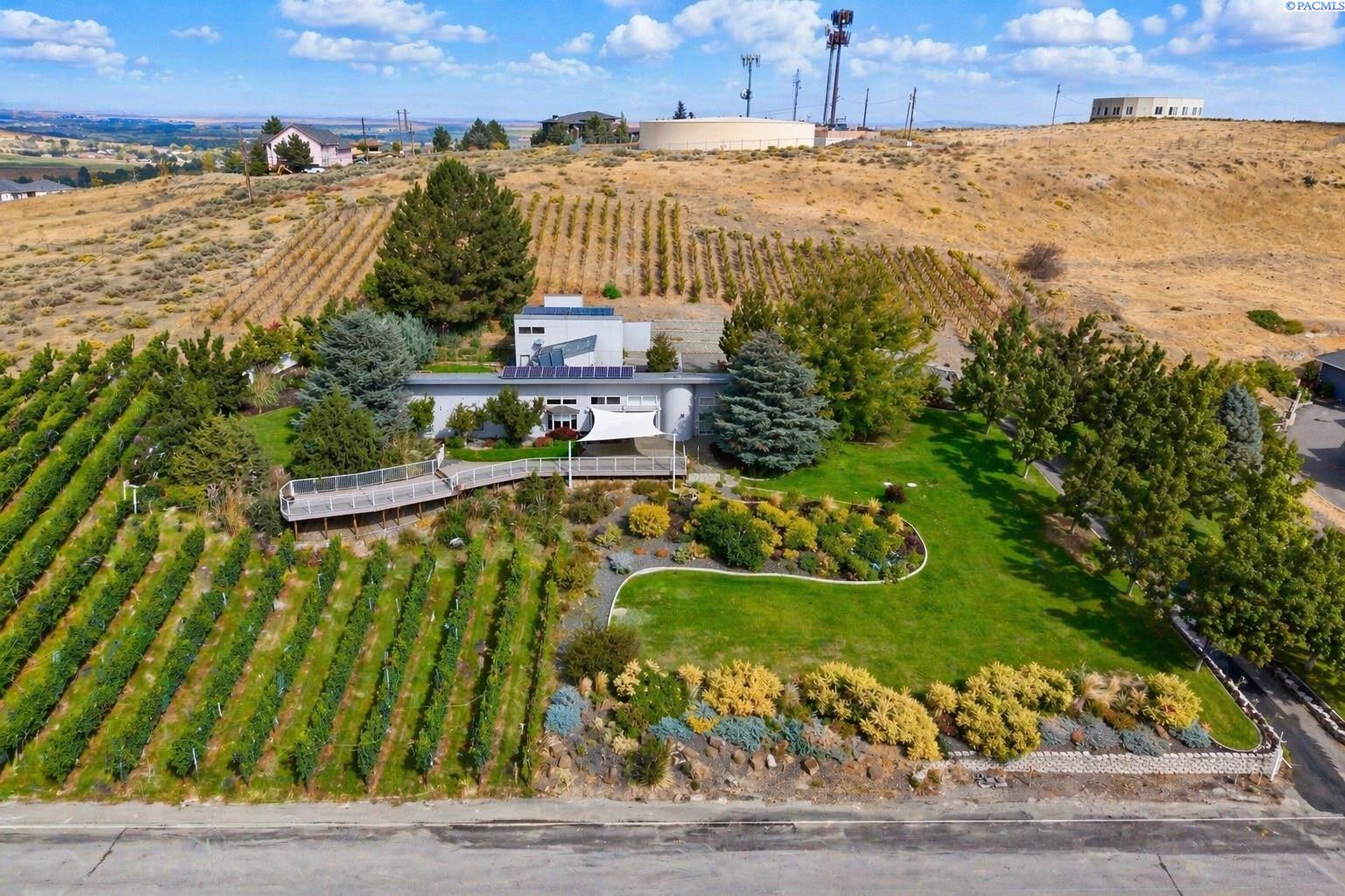 5404 Collins Rd, West Richland, WA 99353