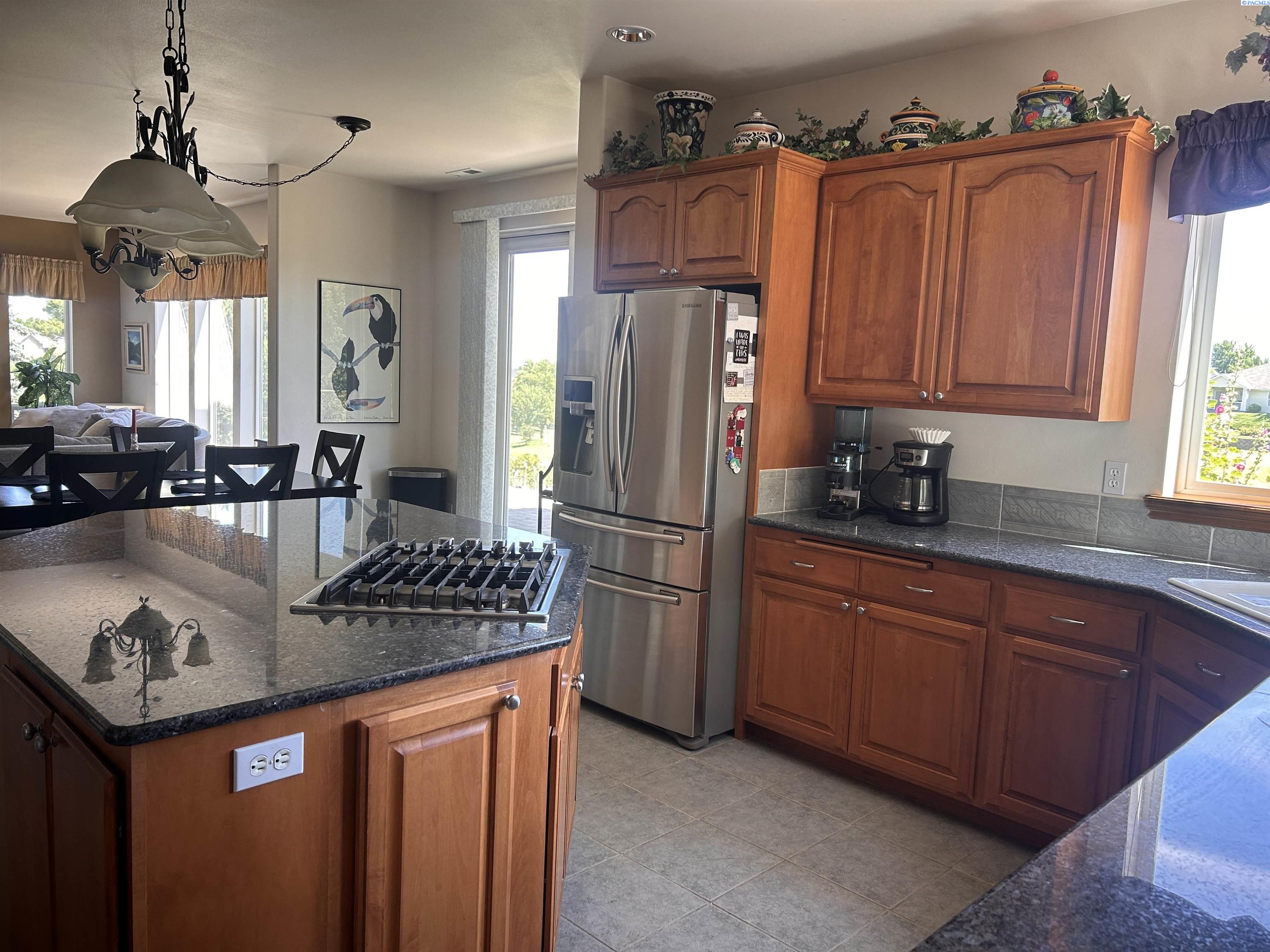 3405 S Johnson St, Kennewick, WA 99337