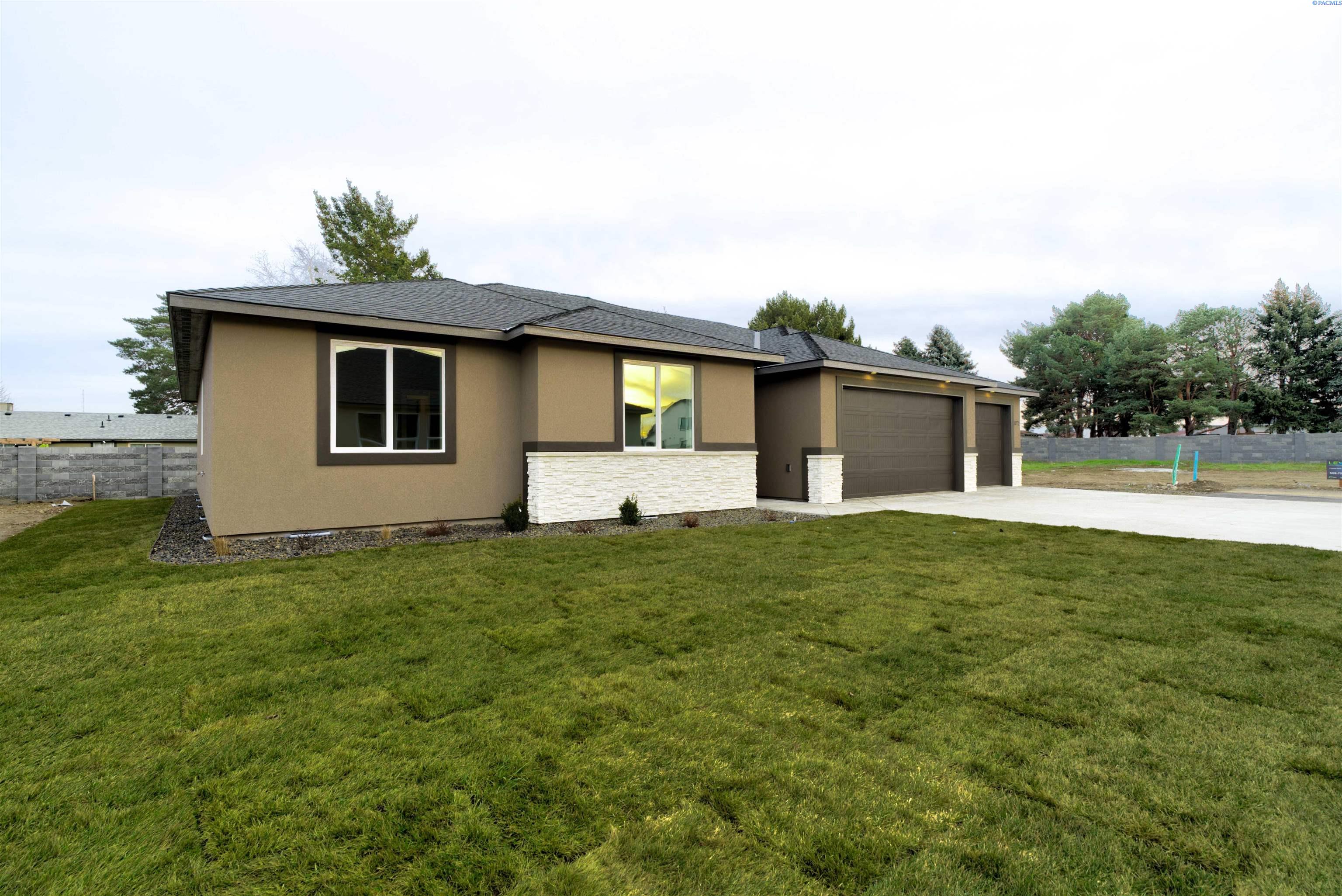 1072 N Grant Pl, Kennewick, WA 99336