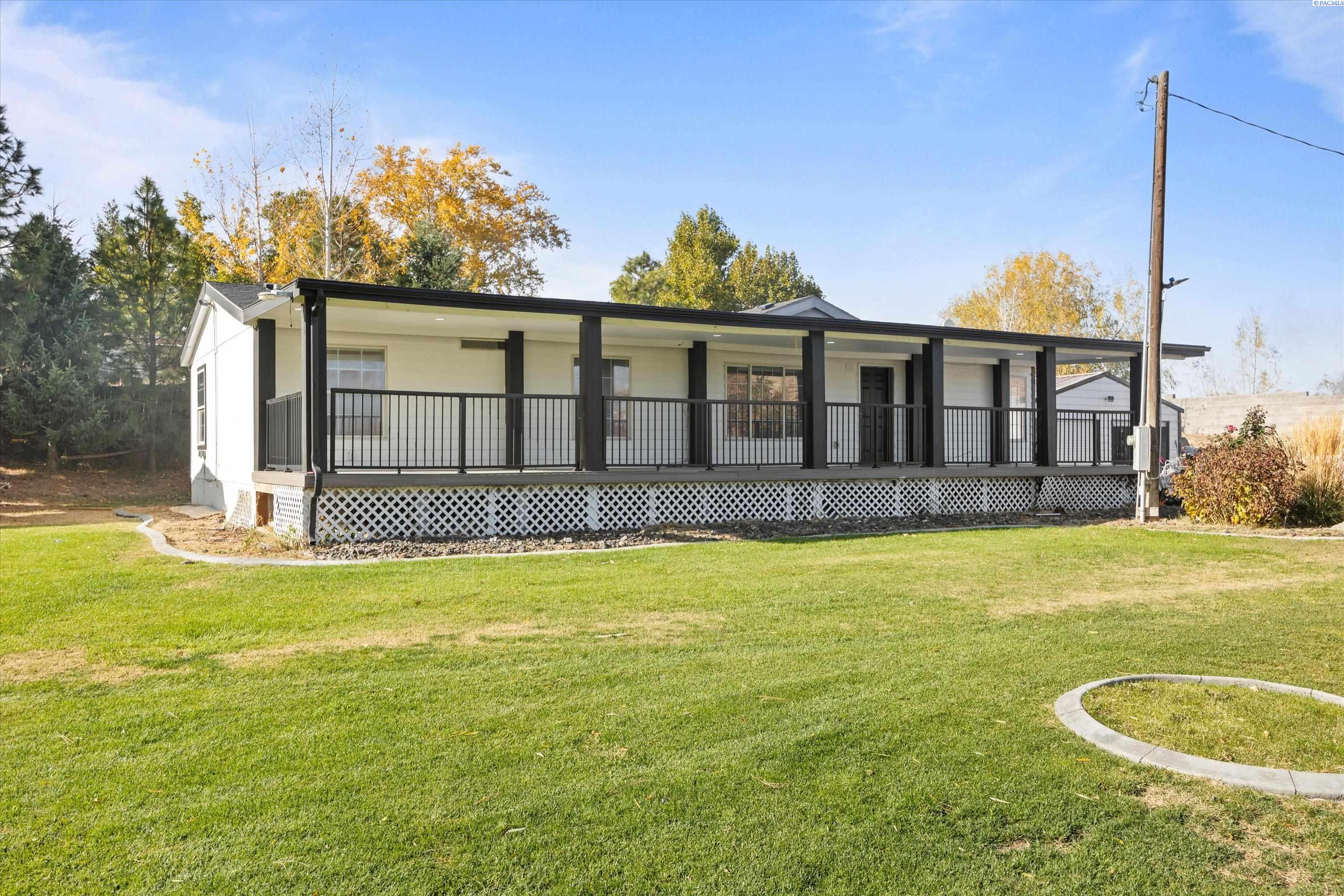 13232 N Nascar Pr Ne, Benton City, WA 99320-9571