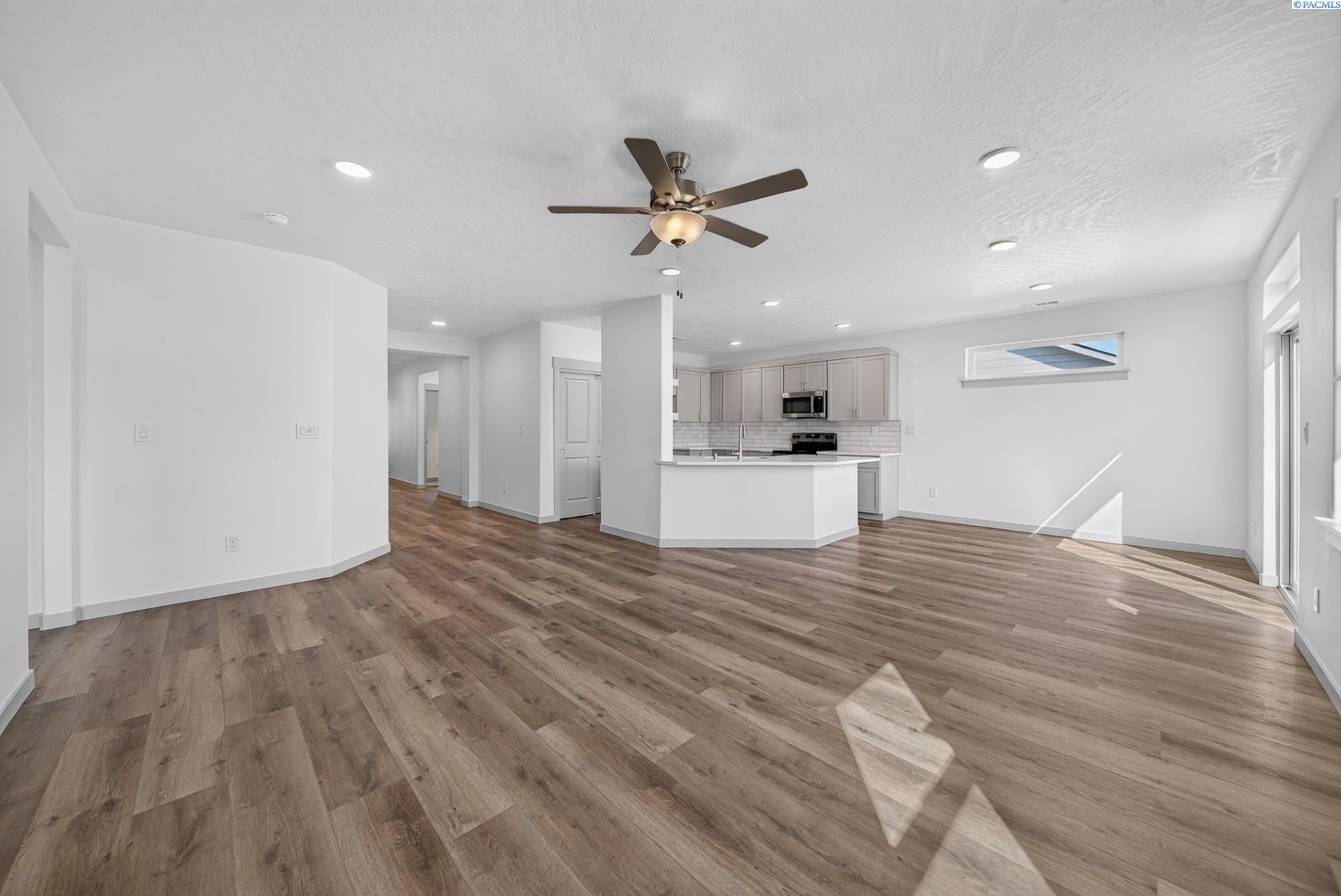 6609 Road 52, Pasco, WA 99301