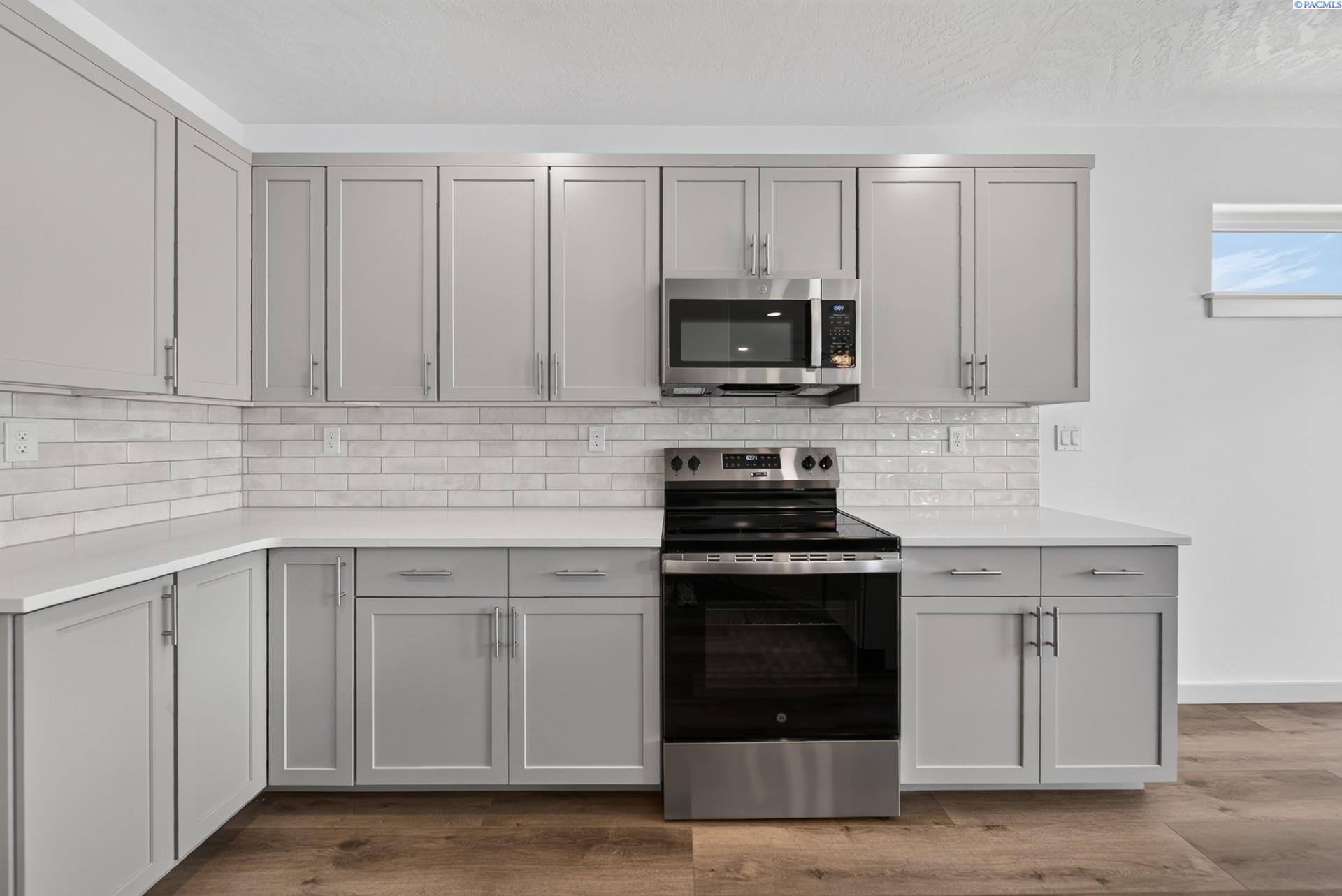 6609 Road 52, Pasco, WA 99301