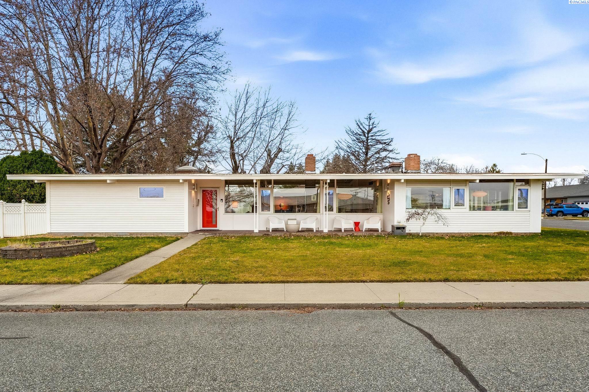 115 N Yelm St, Kennewick, WA 99336
