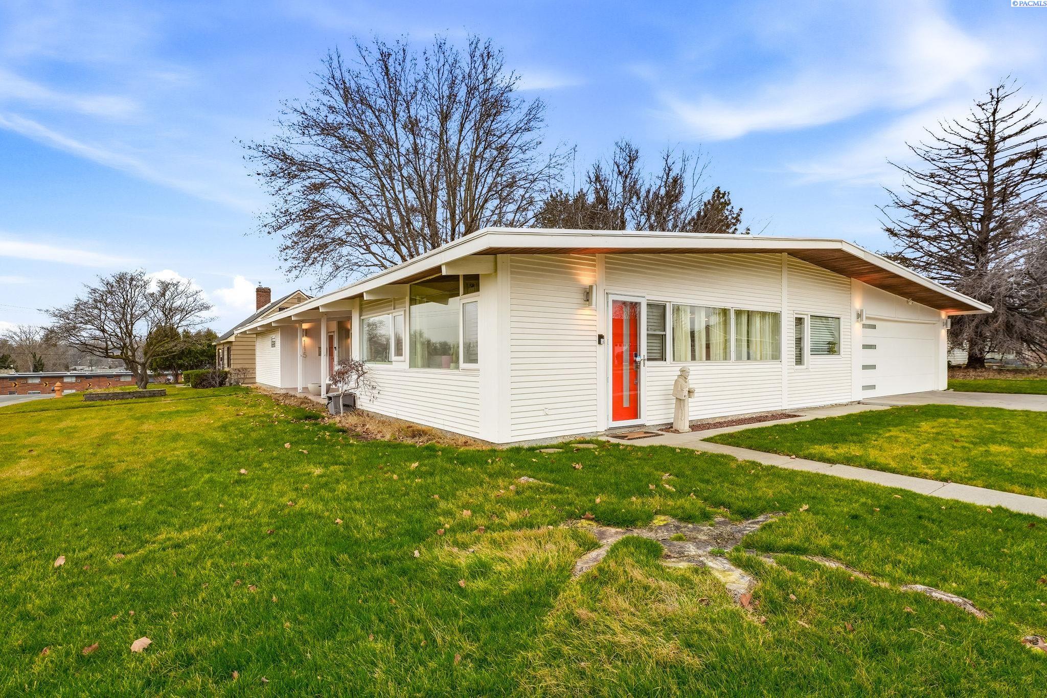 115 N Yelm St, Kennewick, WA 99336