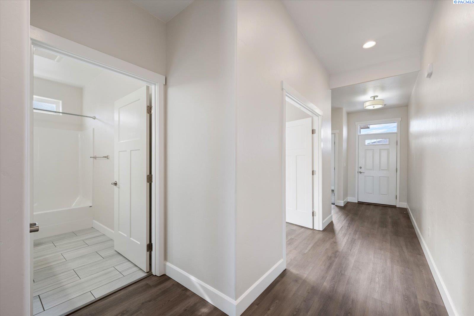 2730 Westhaven Ct, West Richland, WA 99353
