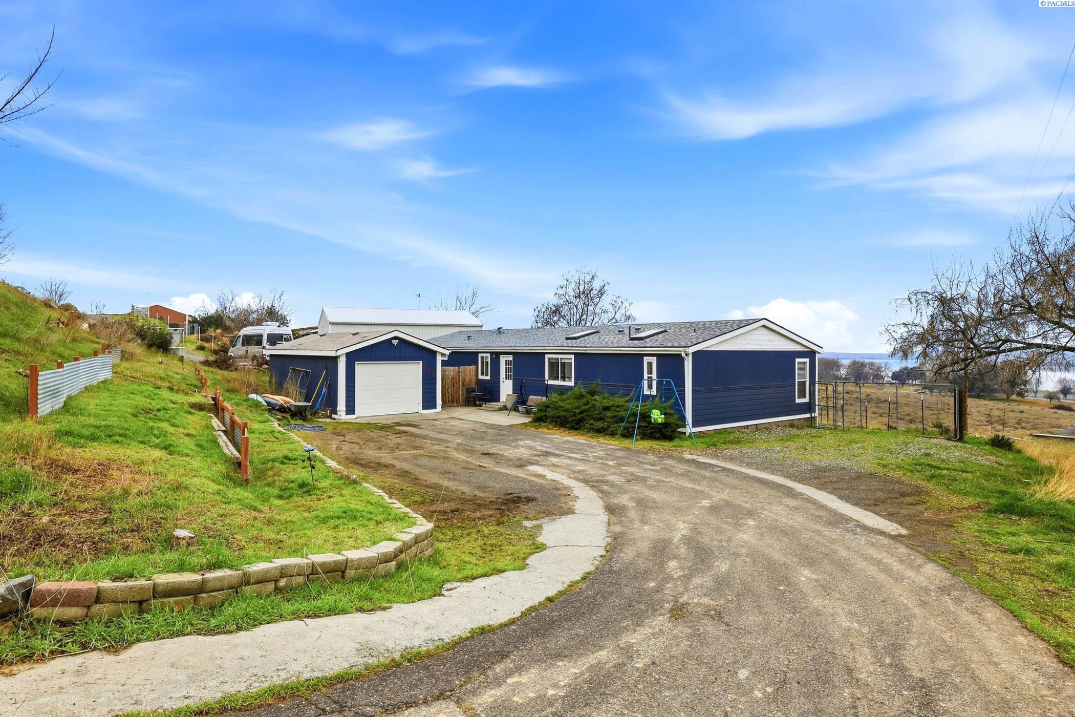 543 Lakeview Dr, Burbank, WA 99323