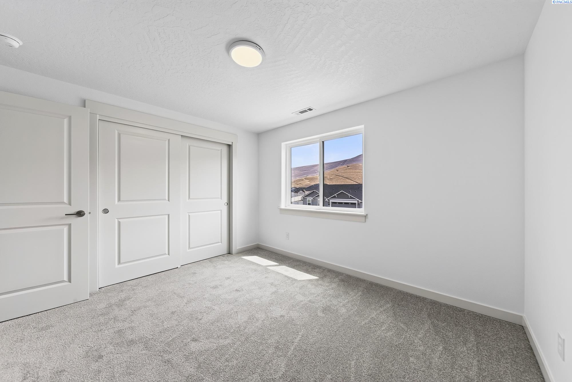1601 SW Kelandren Dr, Prosser, WA 99350
