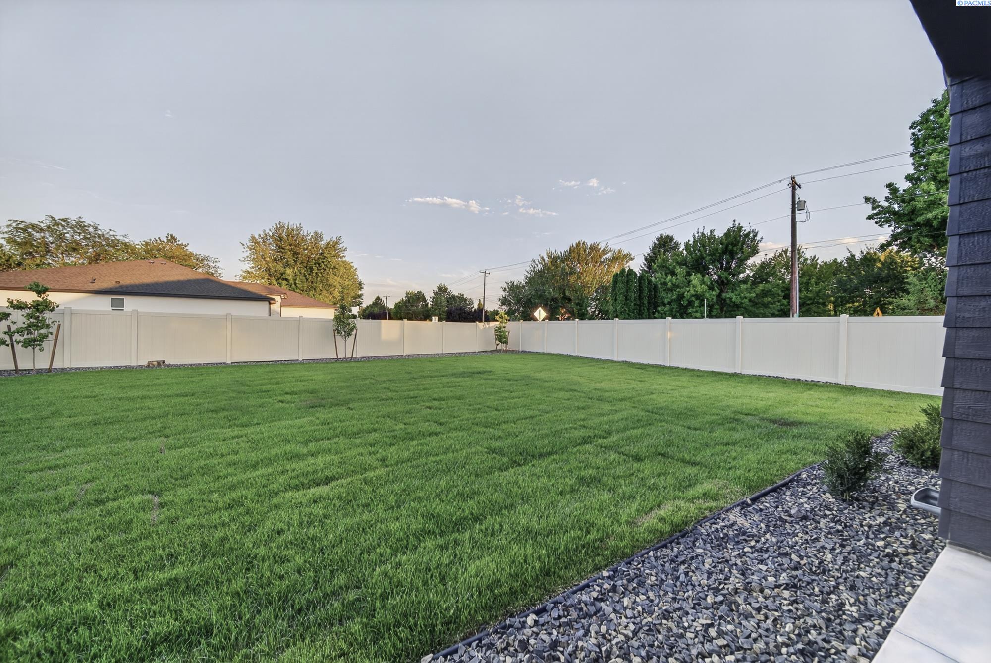 2702 Alvarado Ct, Pasco, WA 99301