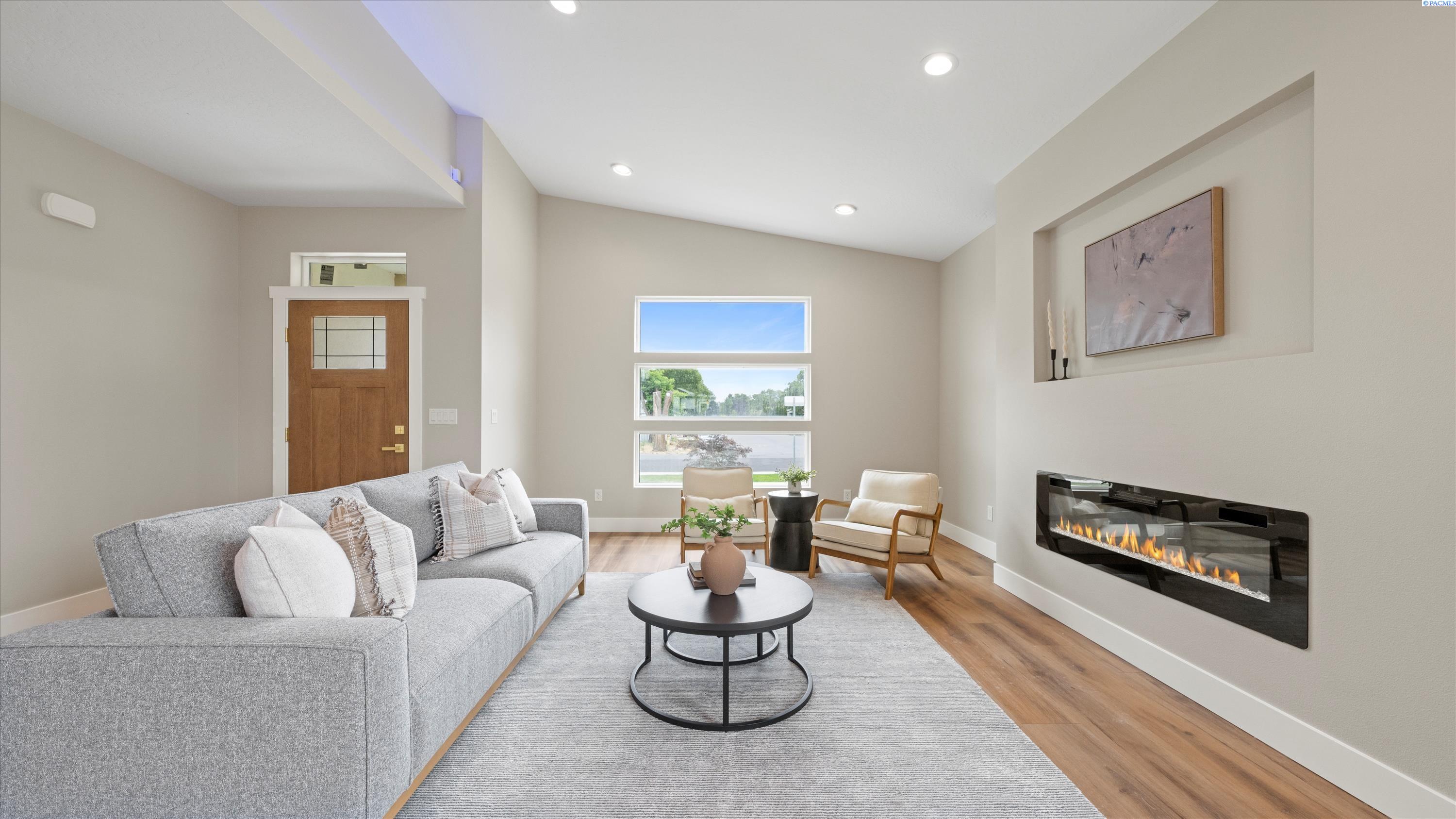 1302 Rd 42, Pasco, WA 99301