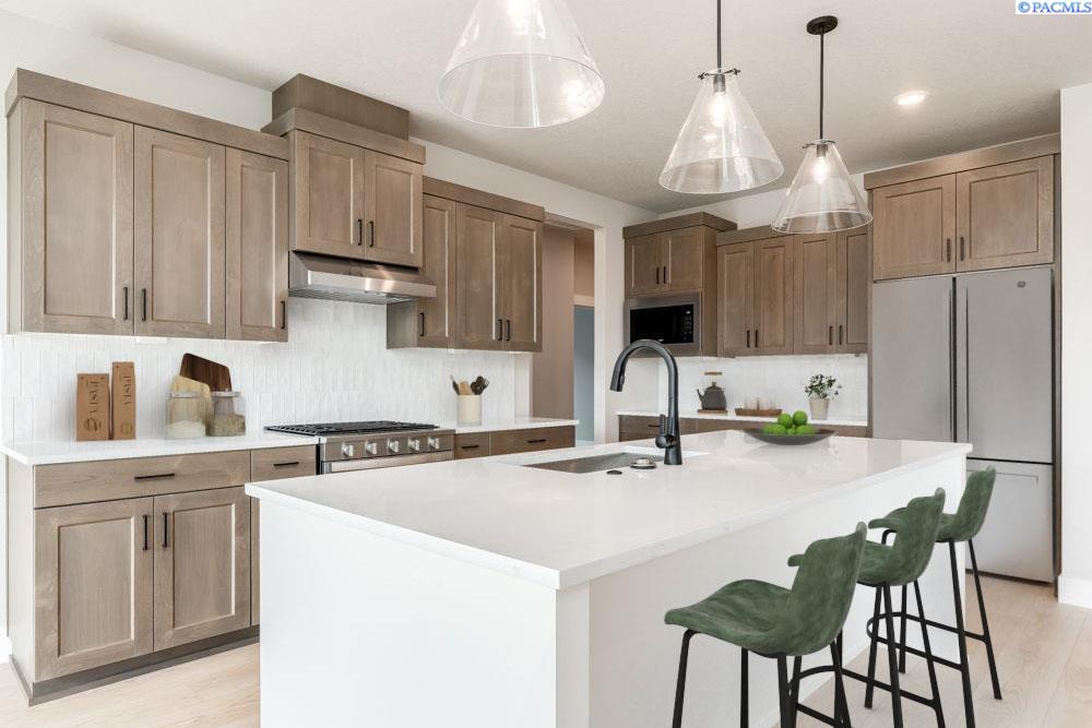 5705 Flathead Ave, Pasco, WA 99301