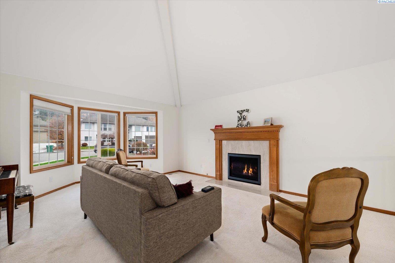3406 W 42nd Ave, Kennewick, WA 99337