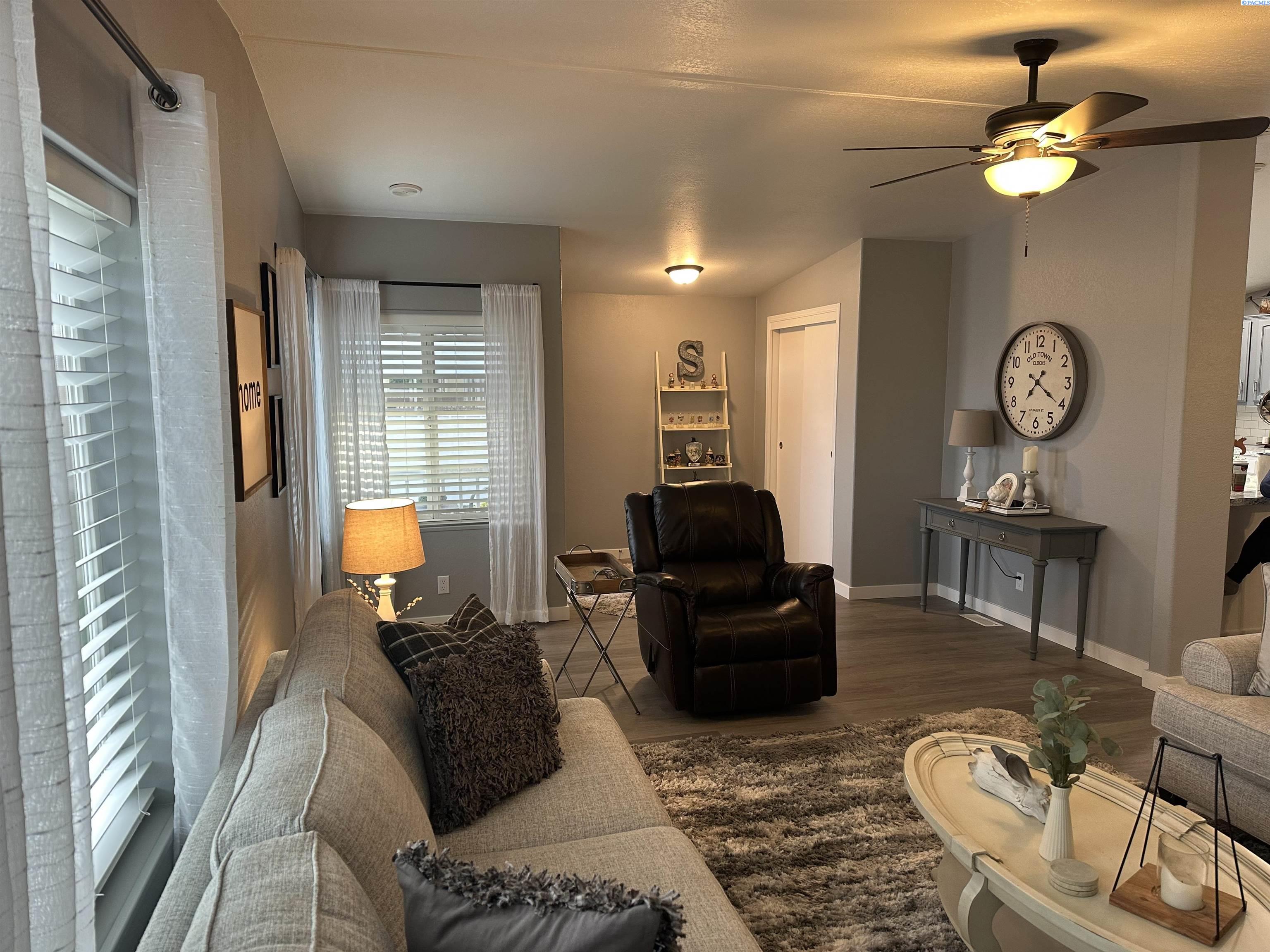 312 S Columbia Center Blvd #47, Kennewick, WA 99336