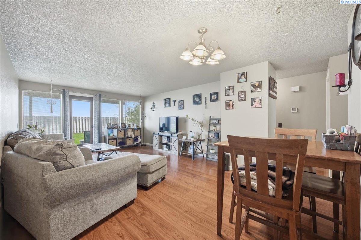 3506 W 1st Ave, Kennewick, WA 99336