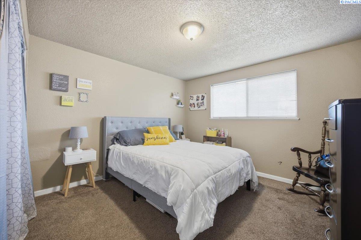 3506 W 1st Ave, Kennewick, WA 99336