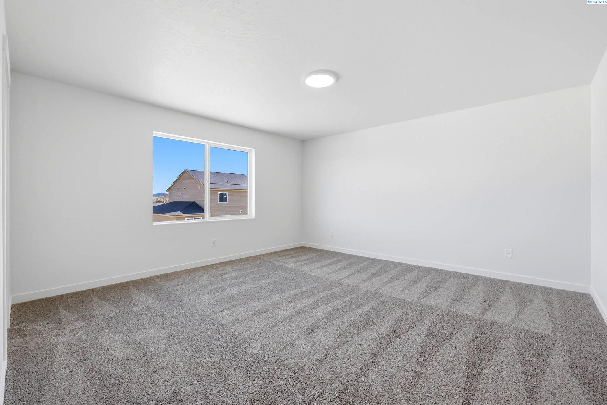 1208 18th St, Benton City, WA 99320