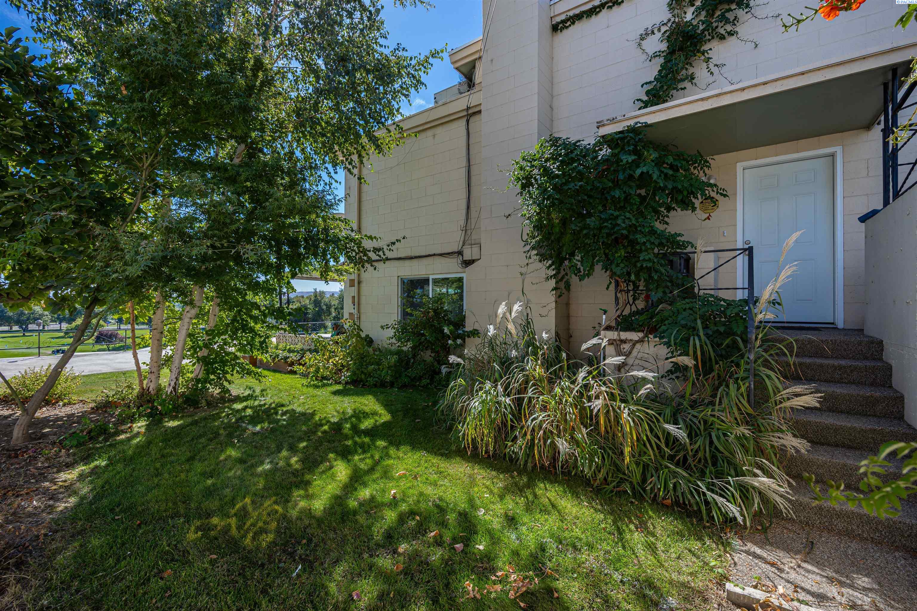 218 N Underwood St, Kennewick, WA 99337