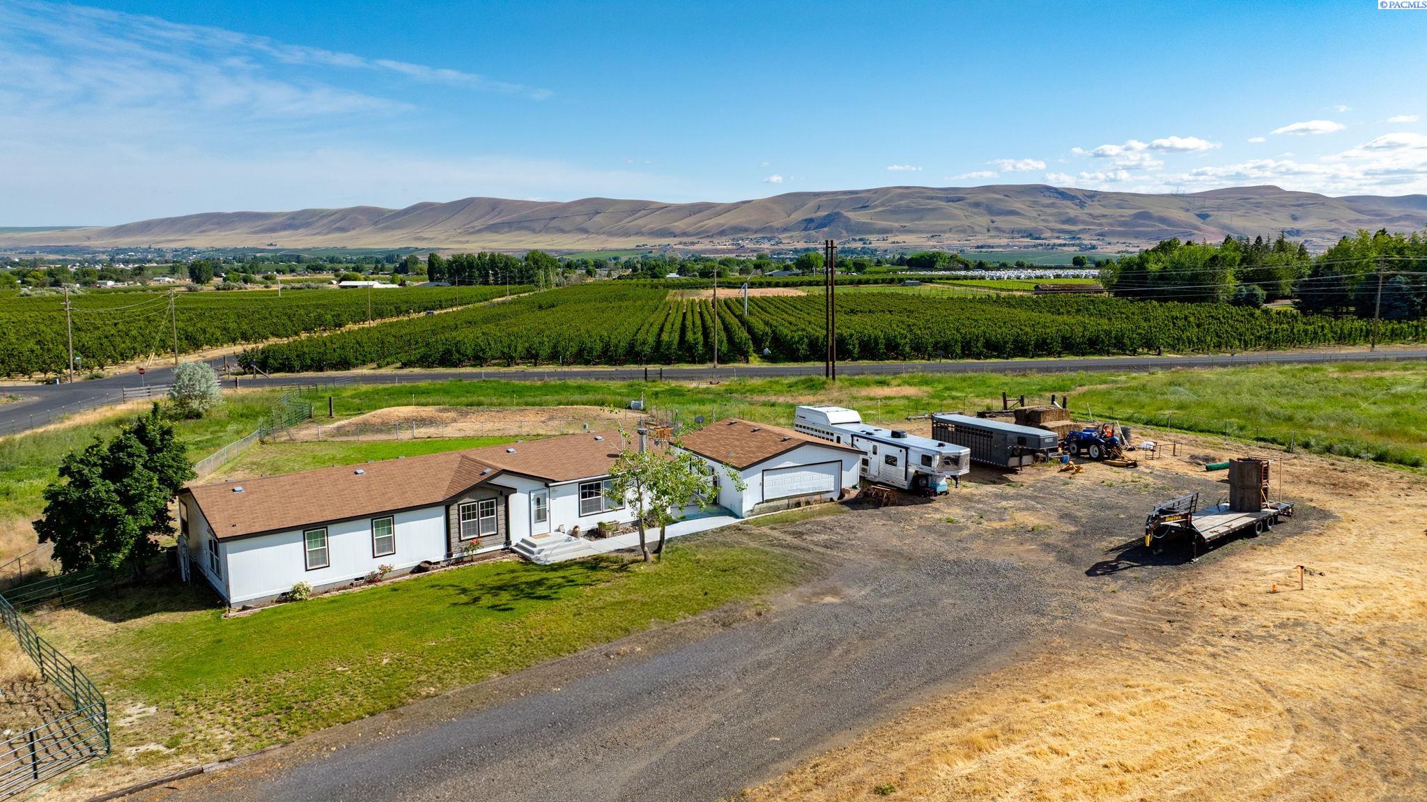 61610 N Whan Rd, Benton City, WA 99320