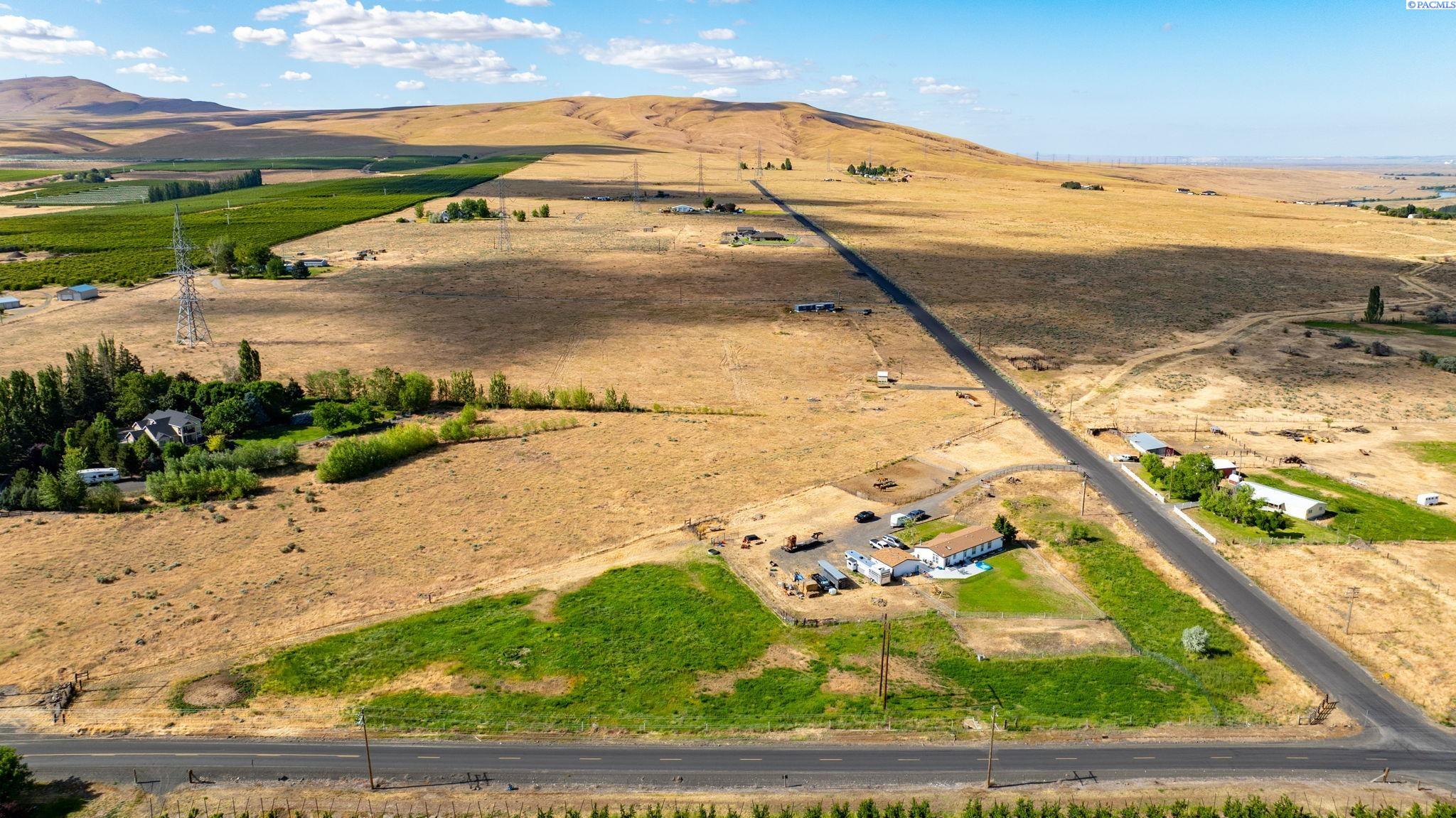 61610 N Whan Rd, Benton City, WA 99320