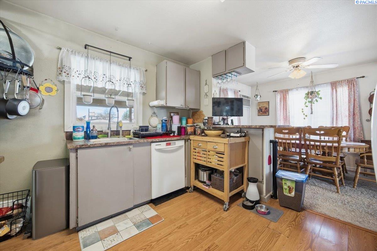 1217-1219 Mcpherson Ave, Richland, WA 99354