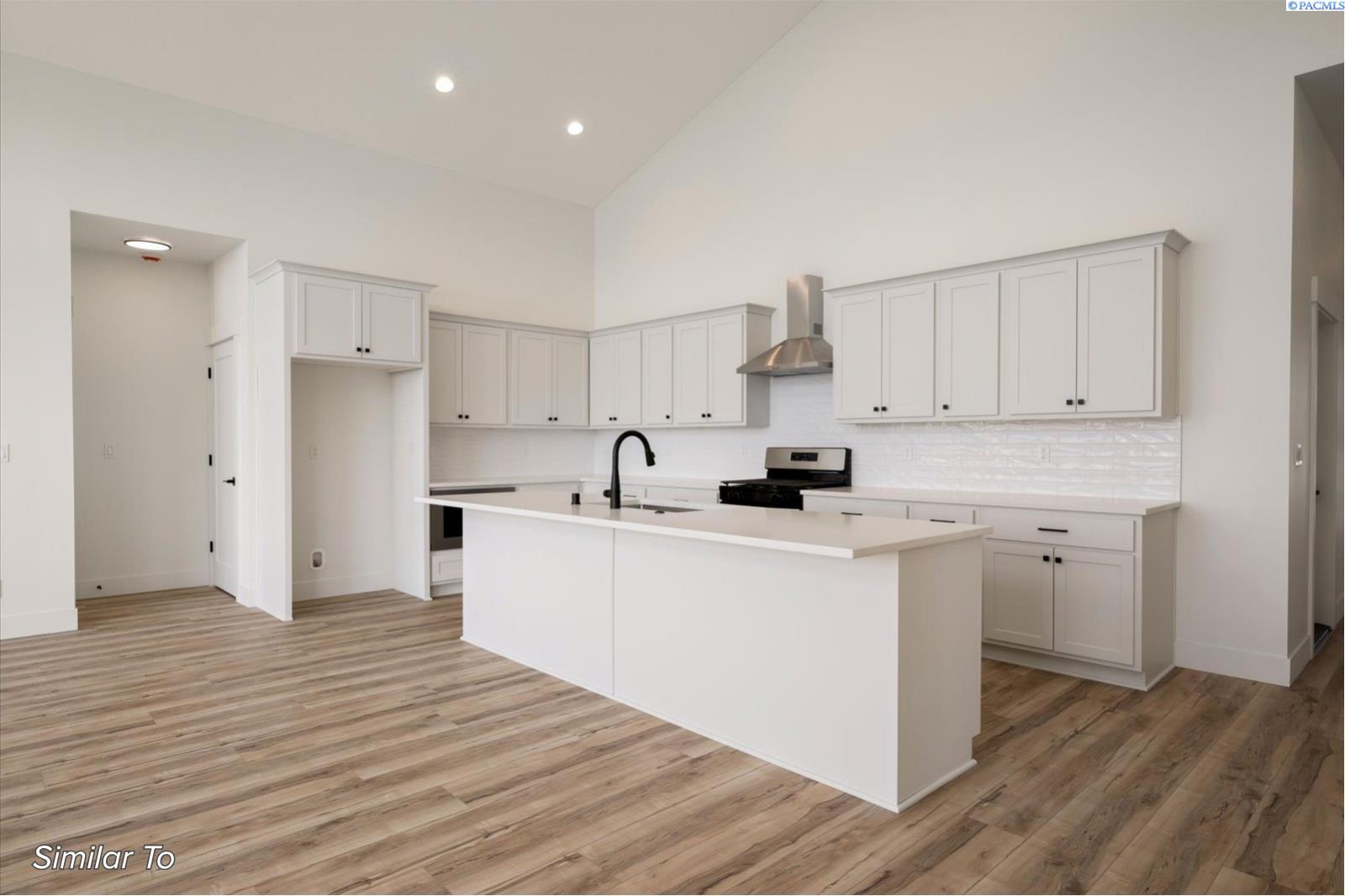 6637 W 27th Ave, Kennewick, WA 99338