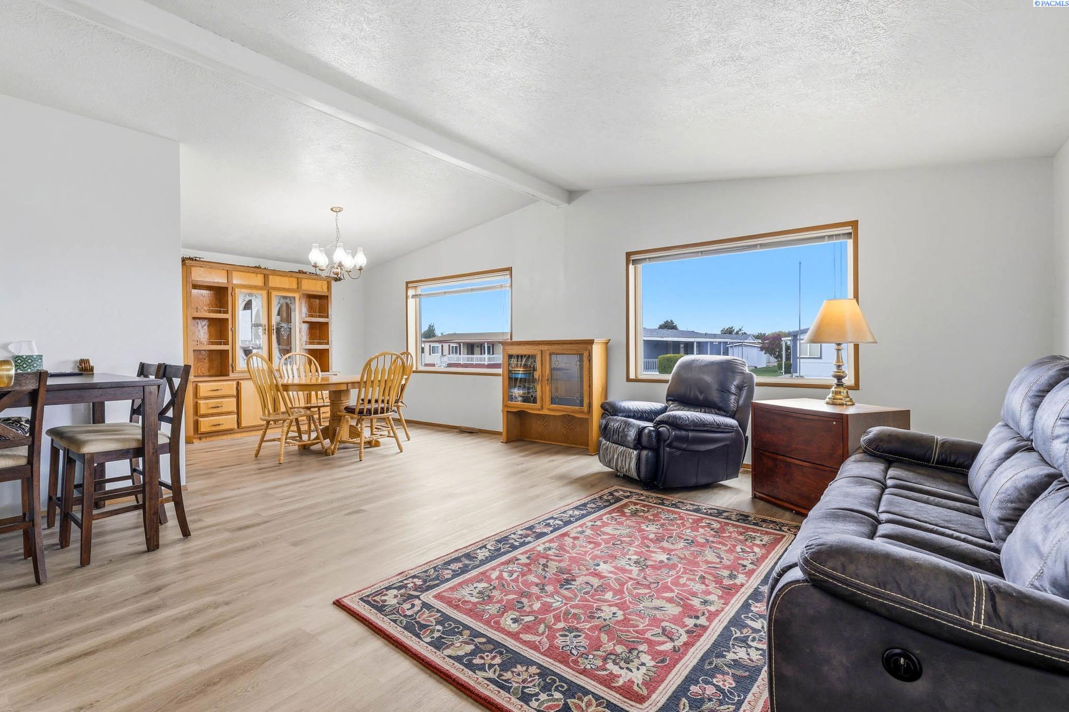 312 S Columbia Center Blvd #43 #43, Kennewick, WA 99336
