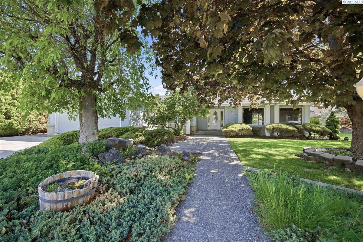 1909 S Newport St, Kennewick, WA 99337