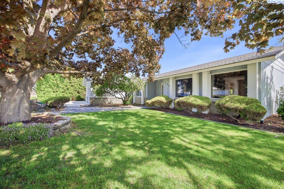 1909 S Newport St, Kennewick, WA 99337