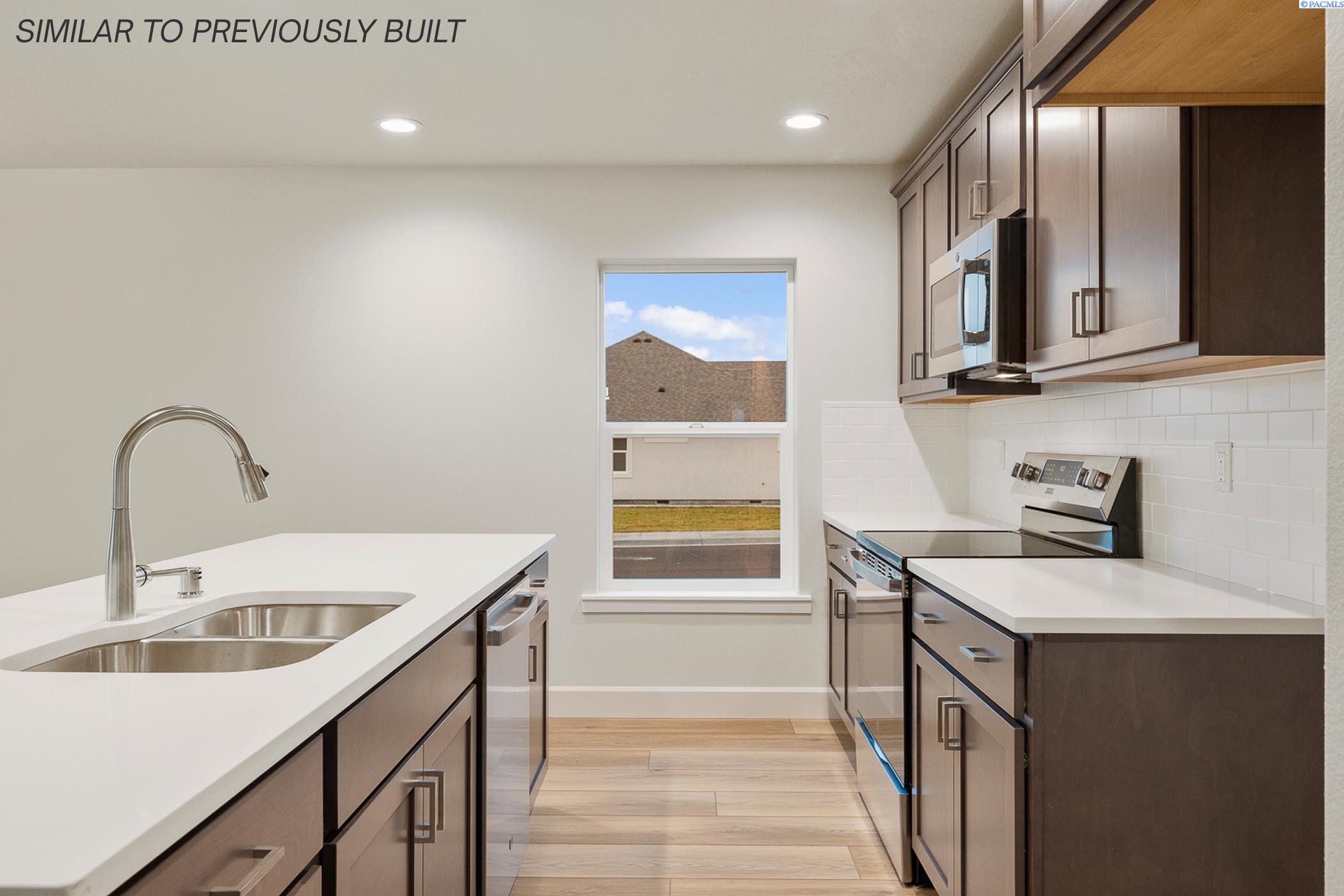 6409 Rd 90, Pasco, WA 99301