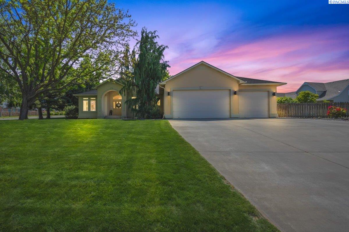 4401 W 19th Ave, Kennewick, WA 99338