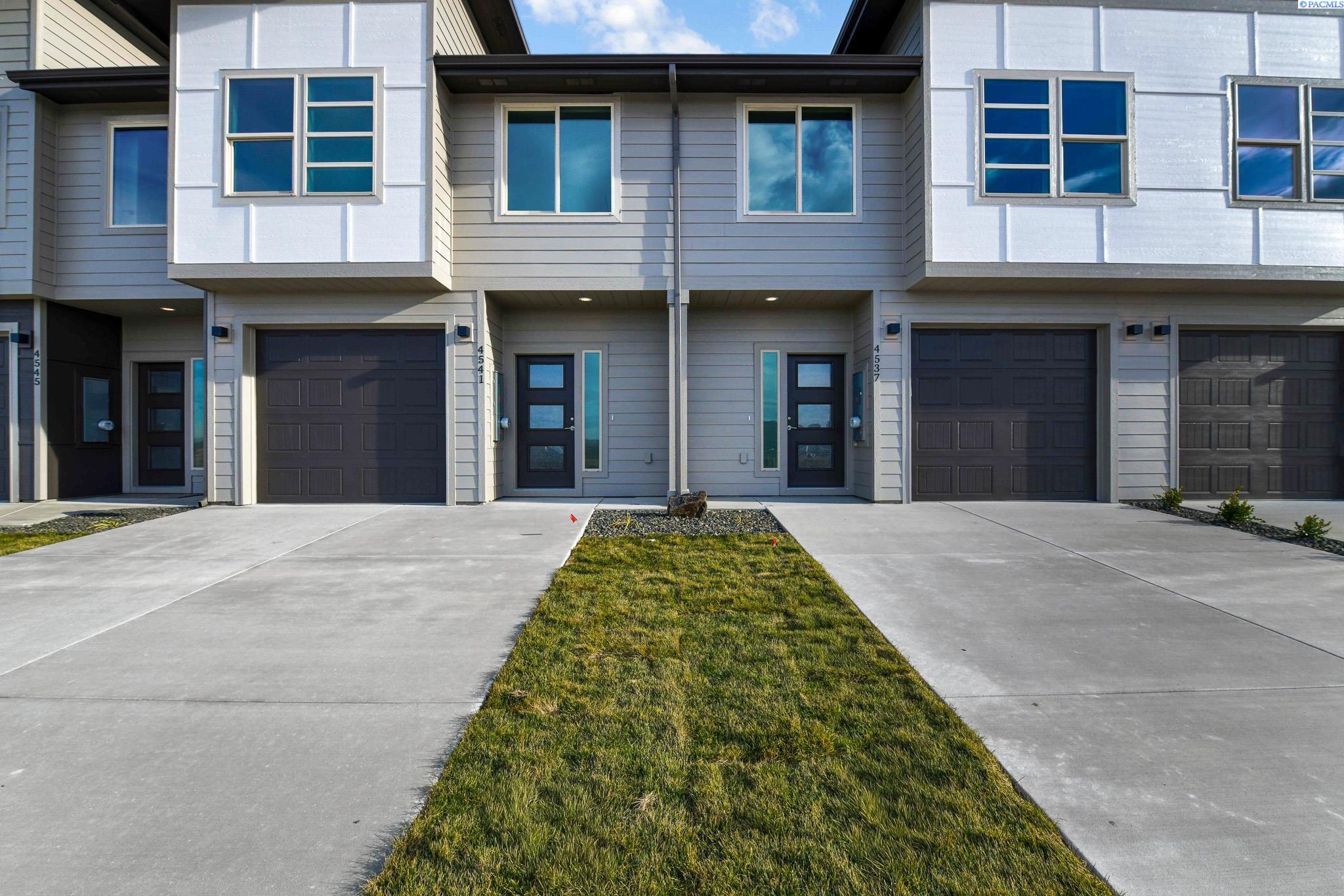 4541 Road 114, Pasco, WA 99301