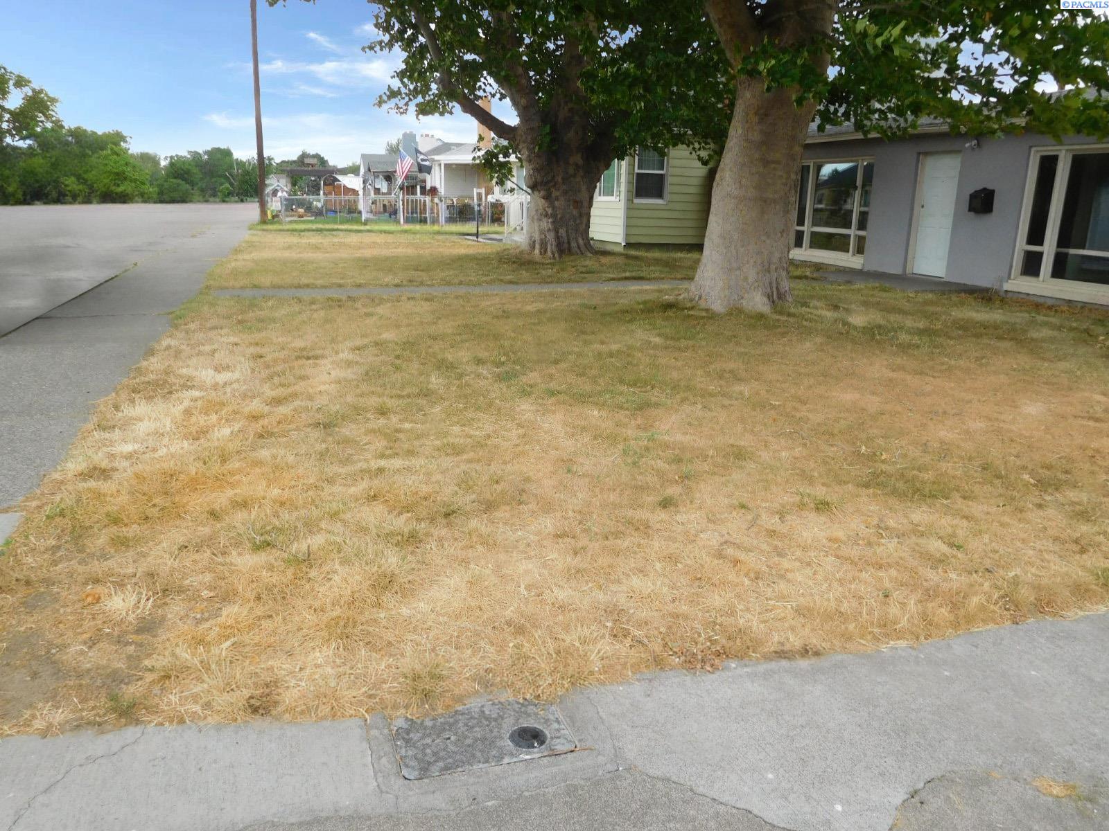 309 E 2nd Ave, Kennewick, WA 99336
