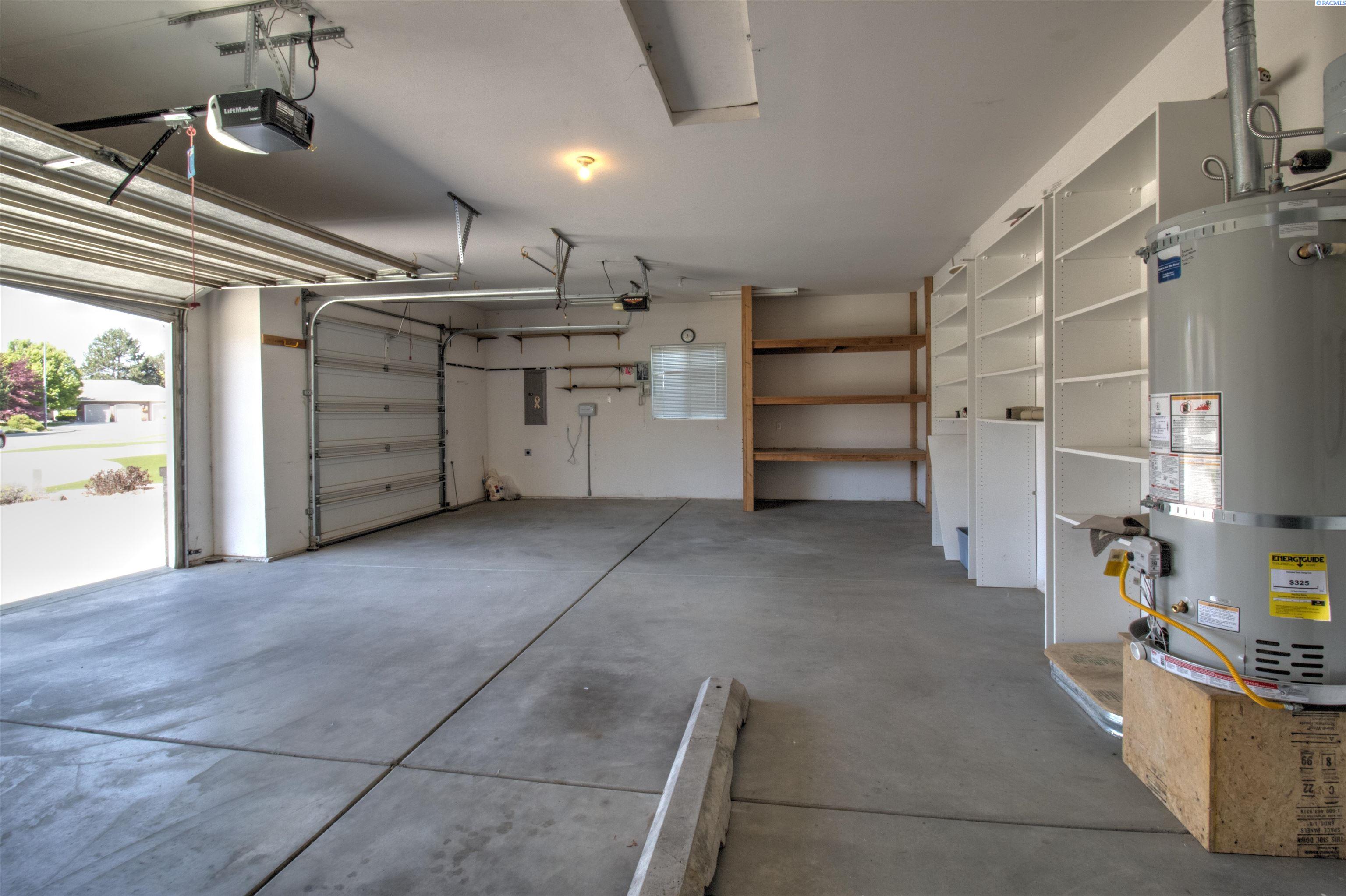 2806 W 38th Ct, Kennewick, WA 99337