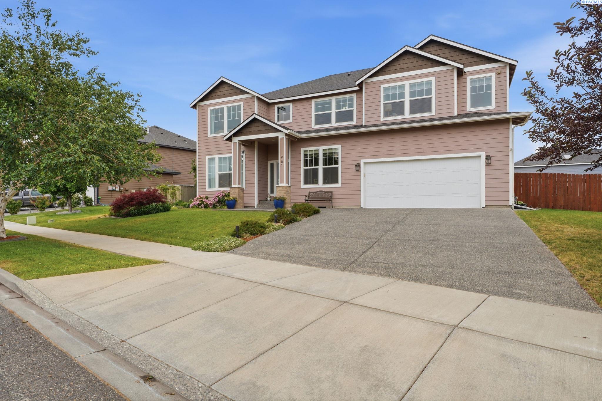 2104 S Sheppard St, Kennewick, WA 99338