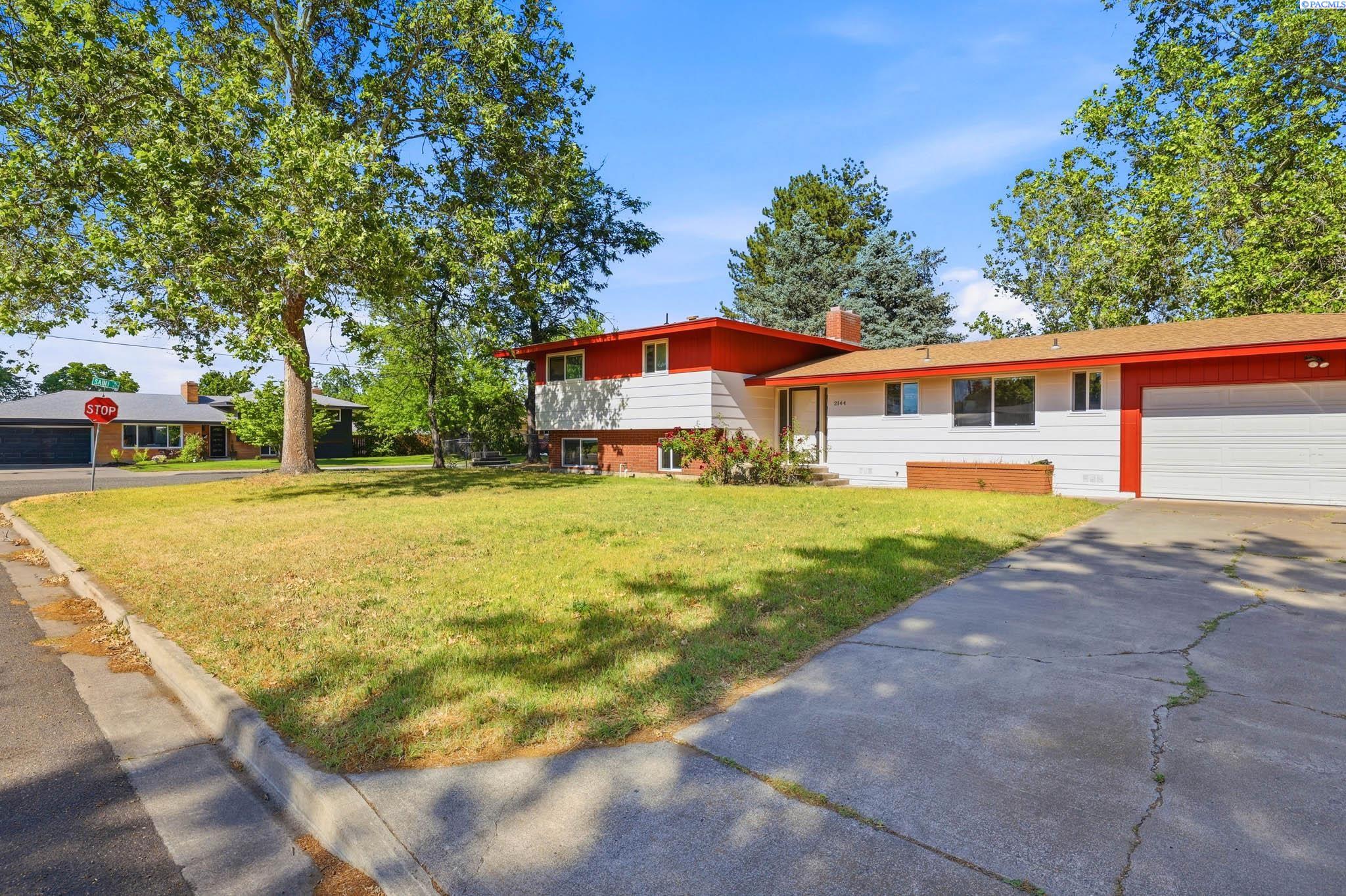 2144 Hamilton Ave, Richland, WA 99354