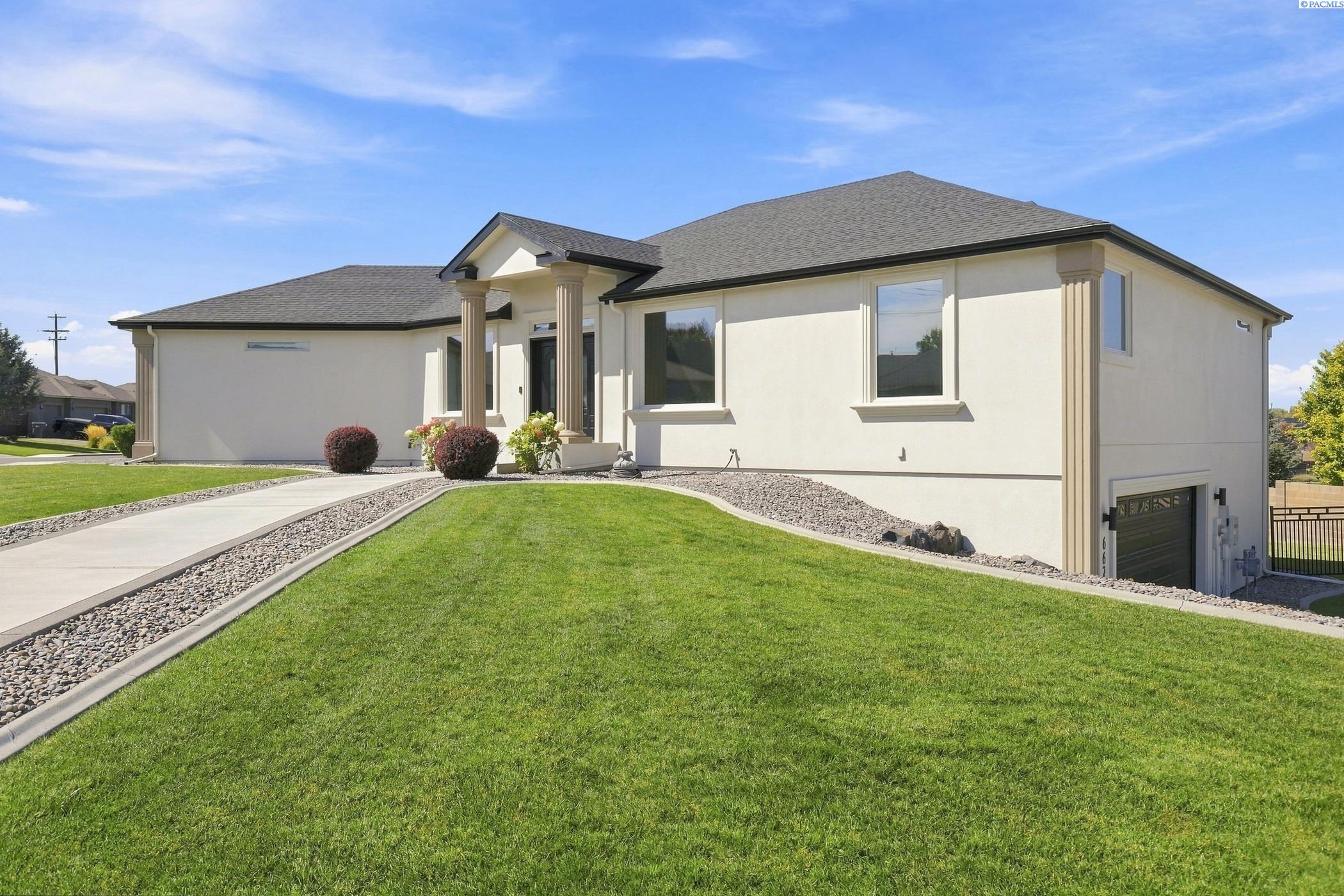 662 S Hawaii Pl, Kennewick, WA 99336