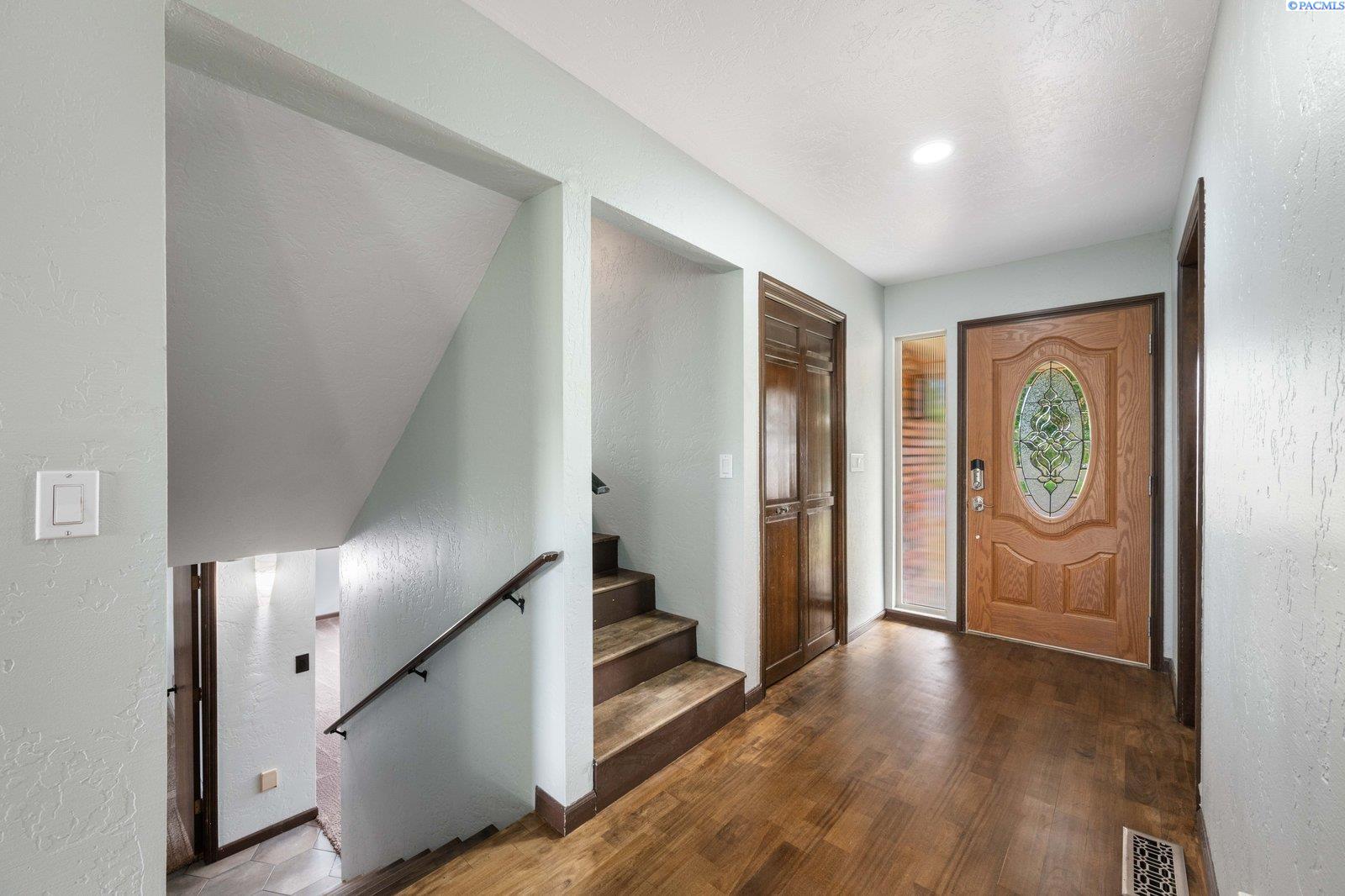 614 S Kellogg St, Kennewick, WA 99338