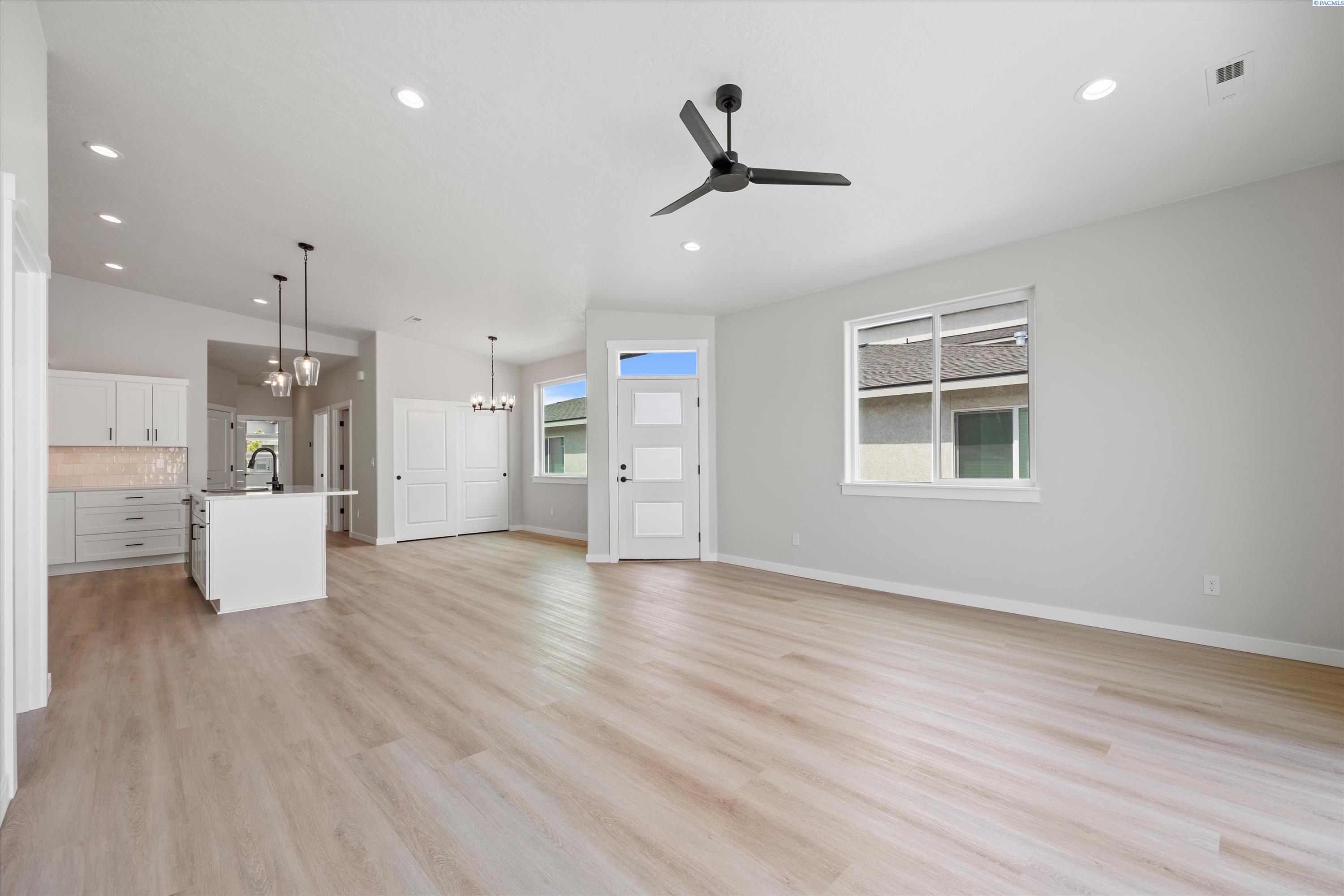 3339 S Nelson St, Kennewick, WA 99338