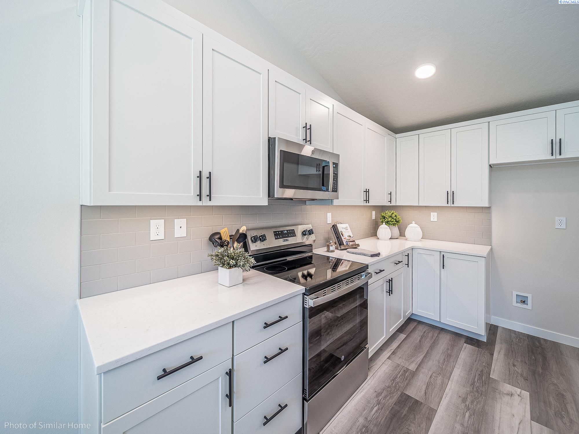 7376 W 24th Ave, Kennewick, WA 99338