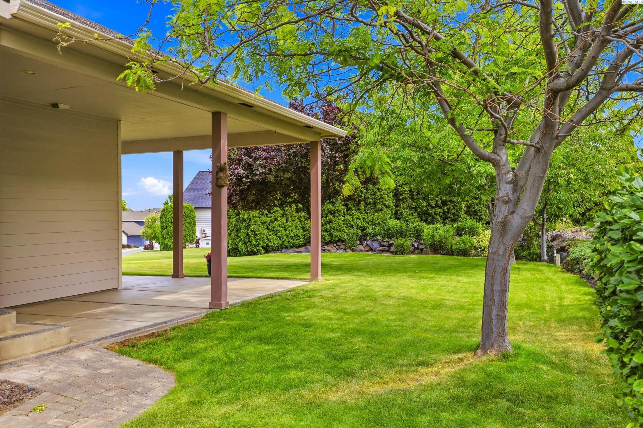 5121 Milky Way, West Richland, WA 99353