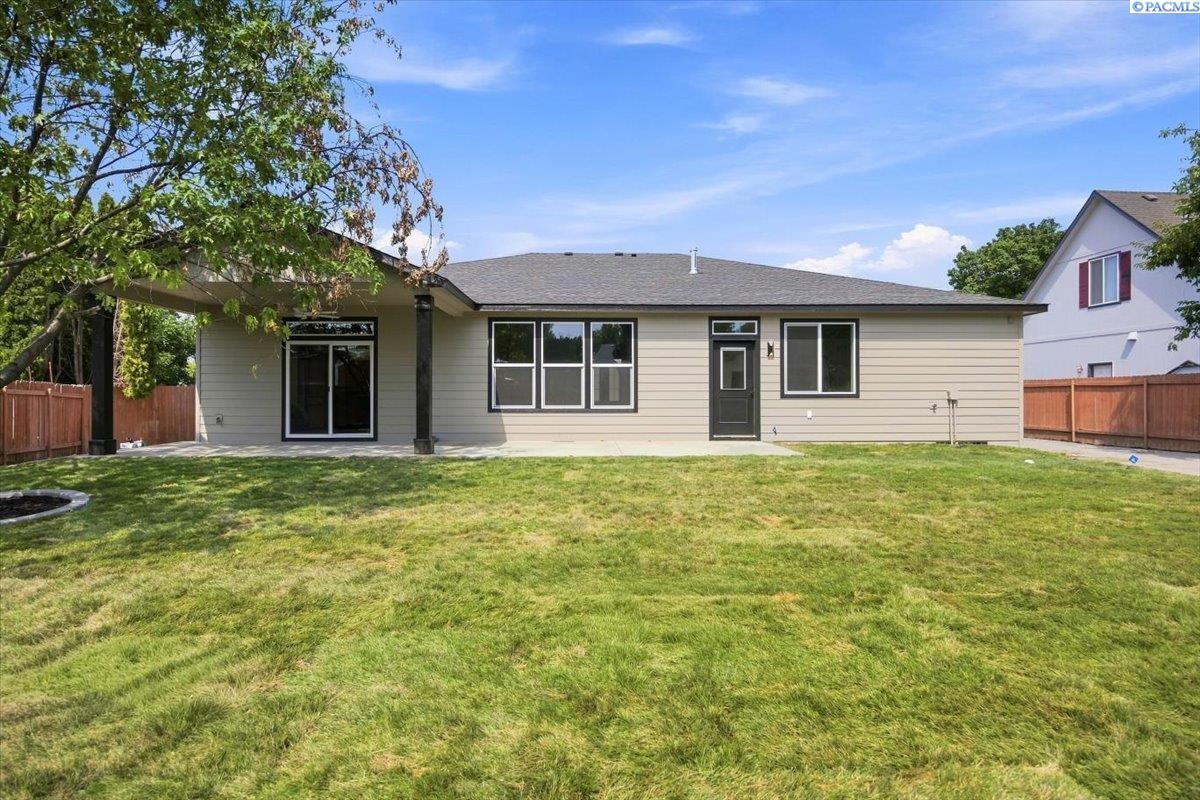 7119 W 6th Ave, Kennewick, WA 99336